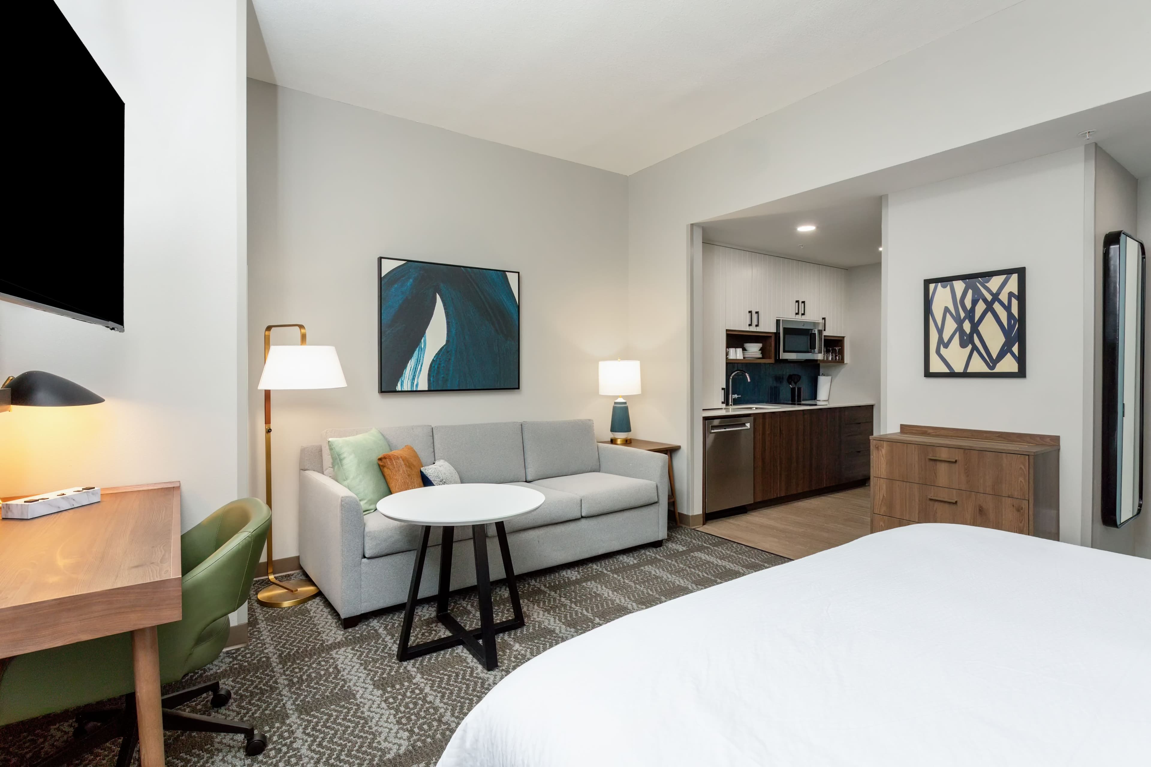 Staybridge Suites Ocala-near Equestrian-Aquatics — 7