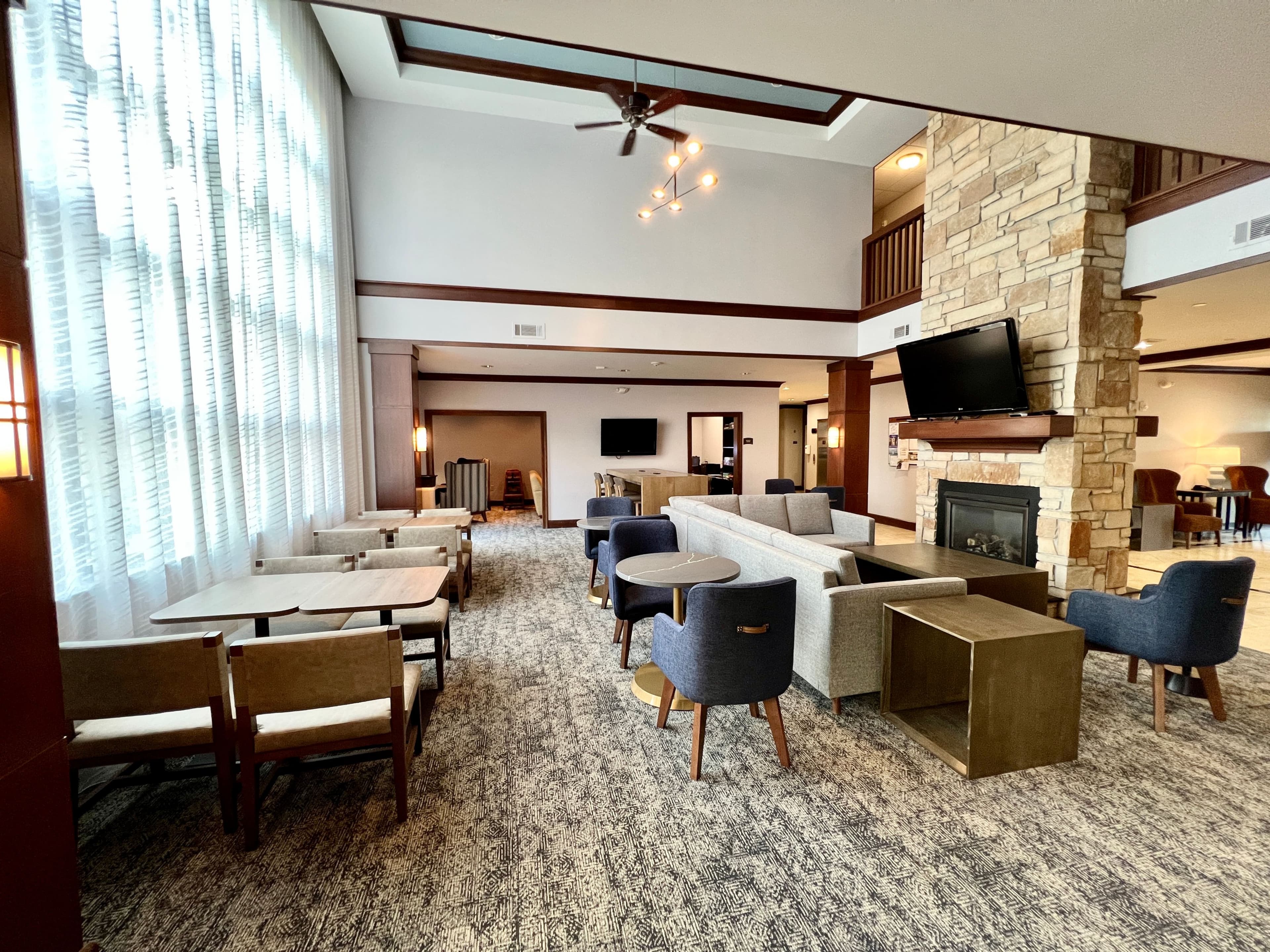 Staybridge Suites Milwaukee West-Oconomowoc - Image 1