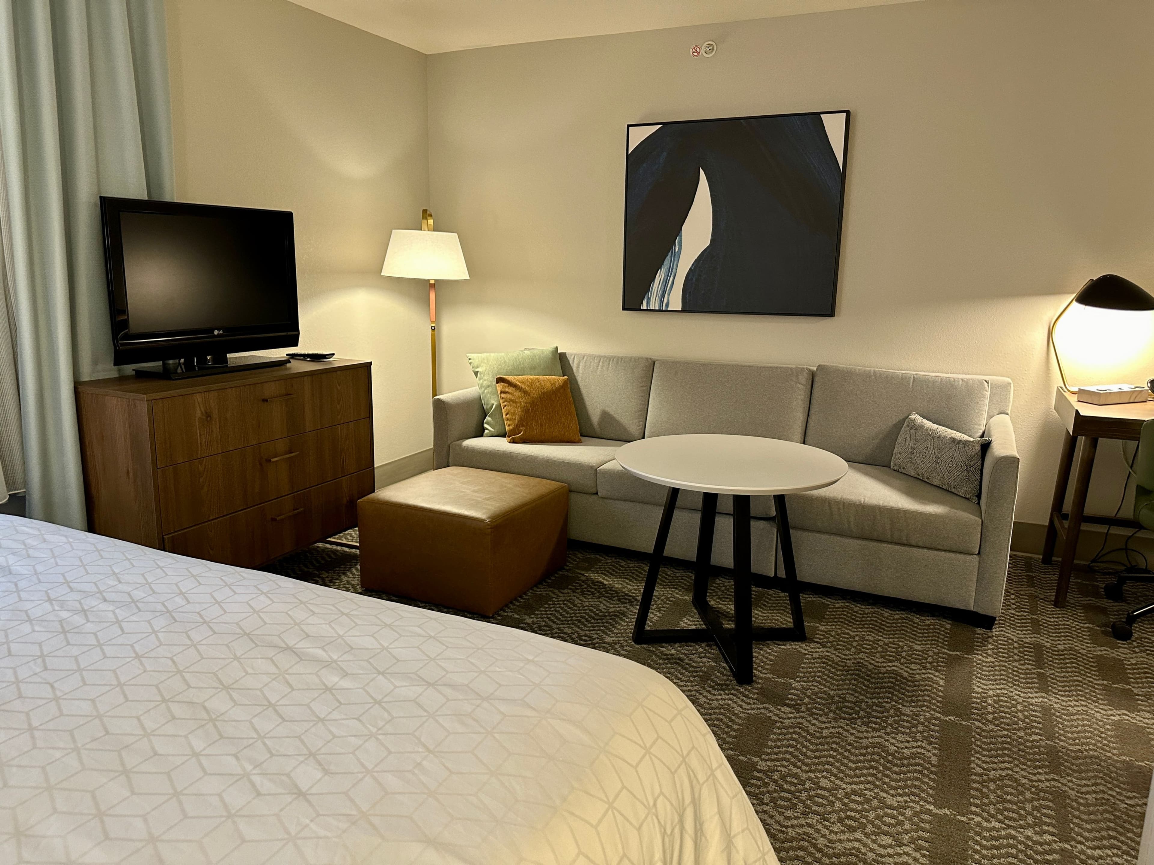 Staybridge Suites Milwaukee West-Oconomowoc — 48