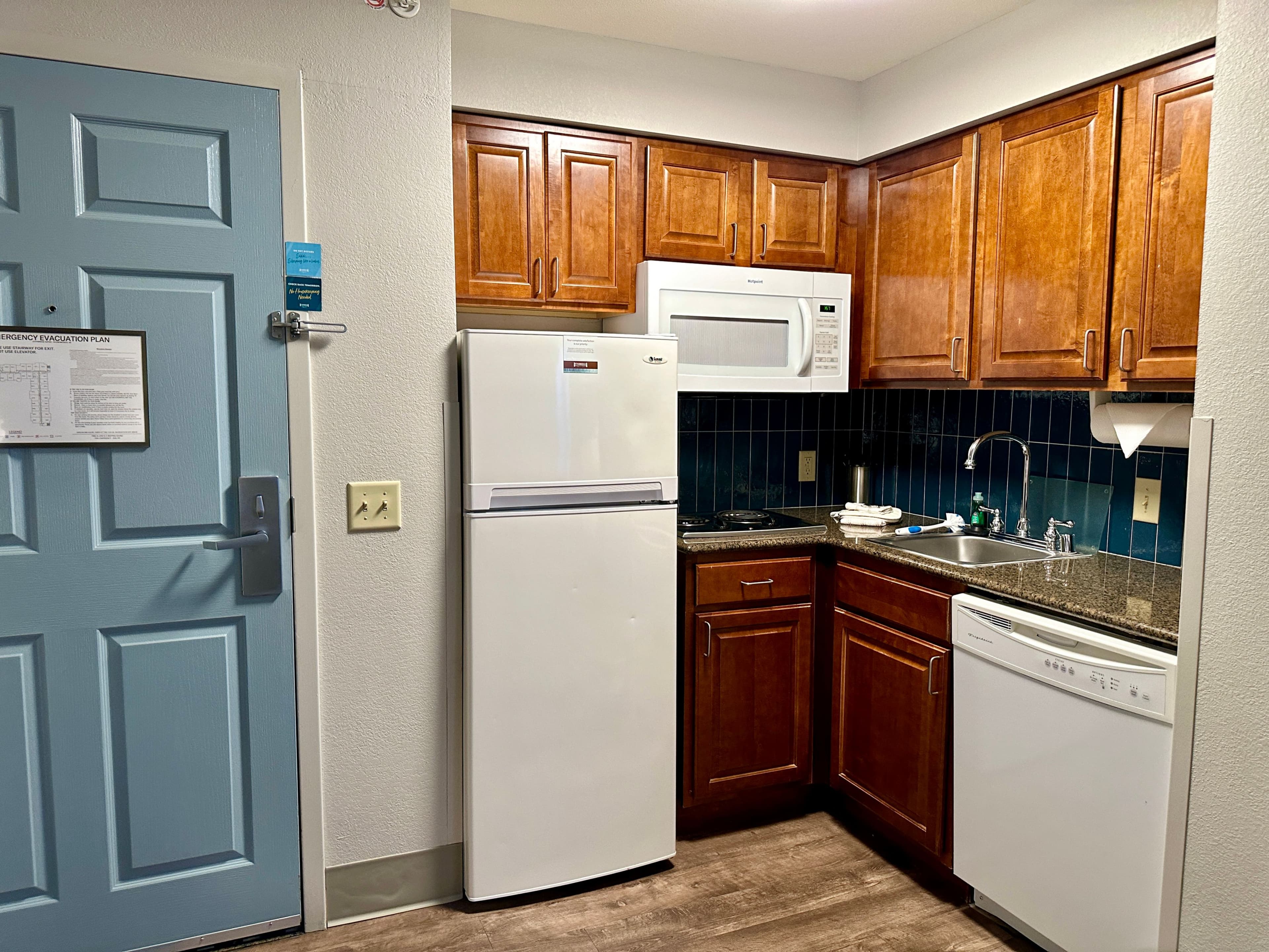 Standard Room - Image 13