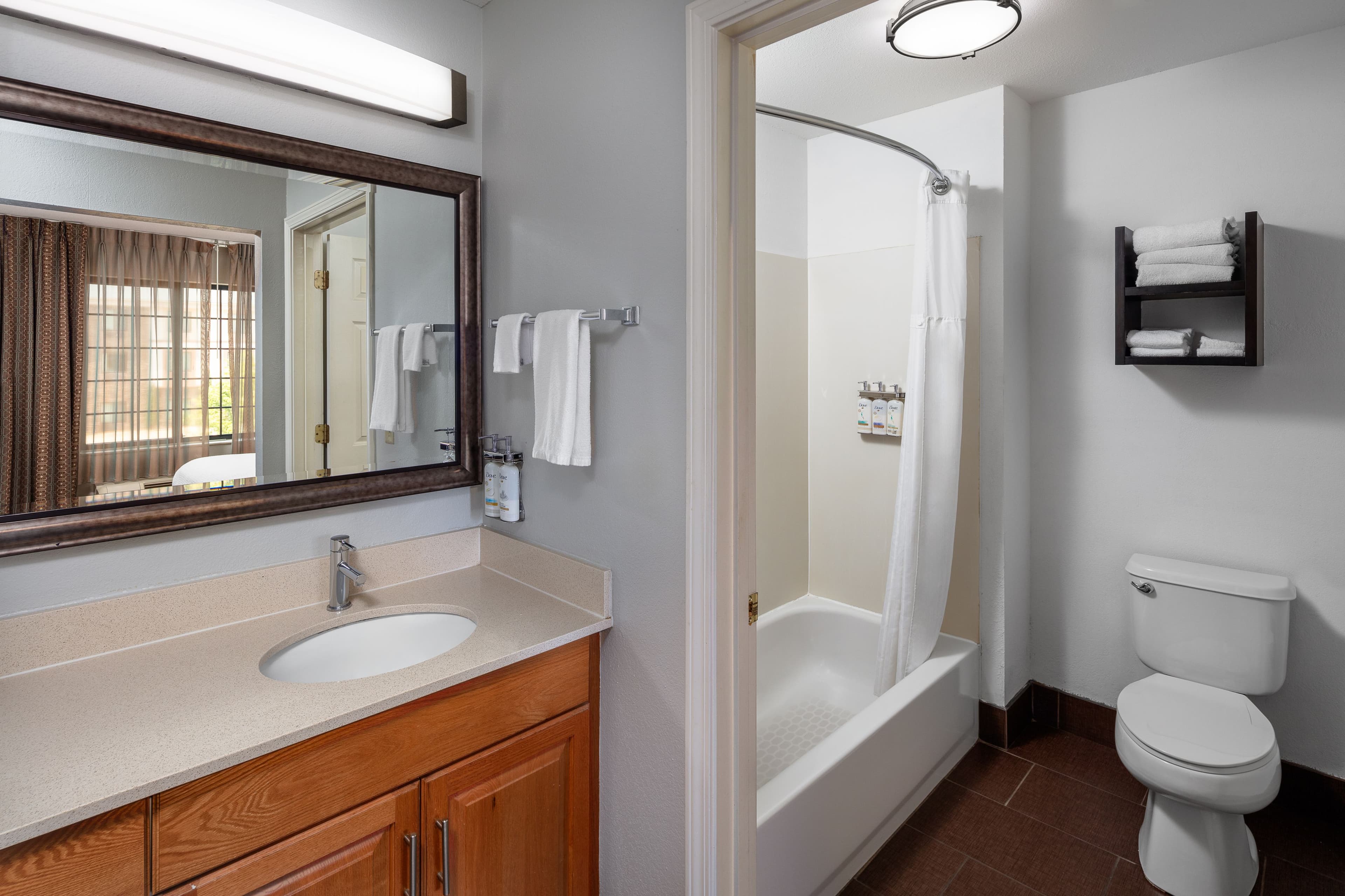 Staybridge Suites O'Fallon Chesterfield — 4