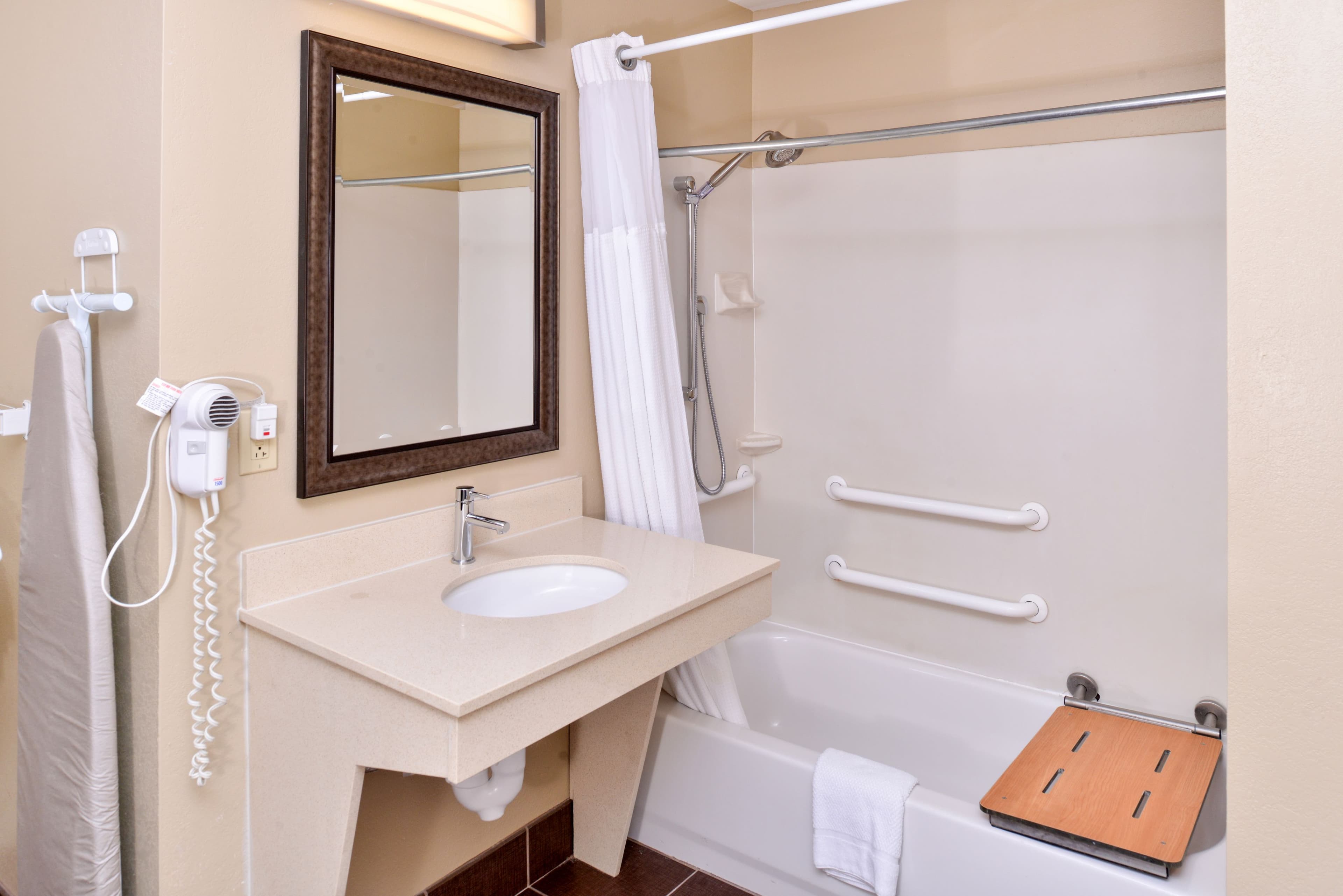 Staybridge Suites O'Fallon Chesterfield — 7