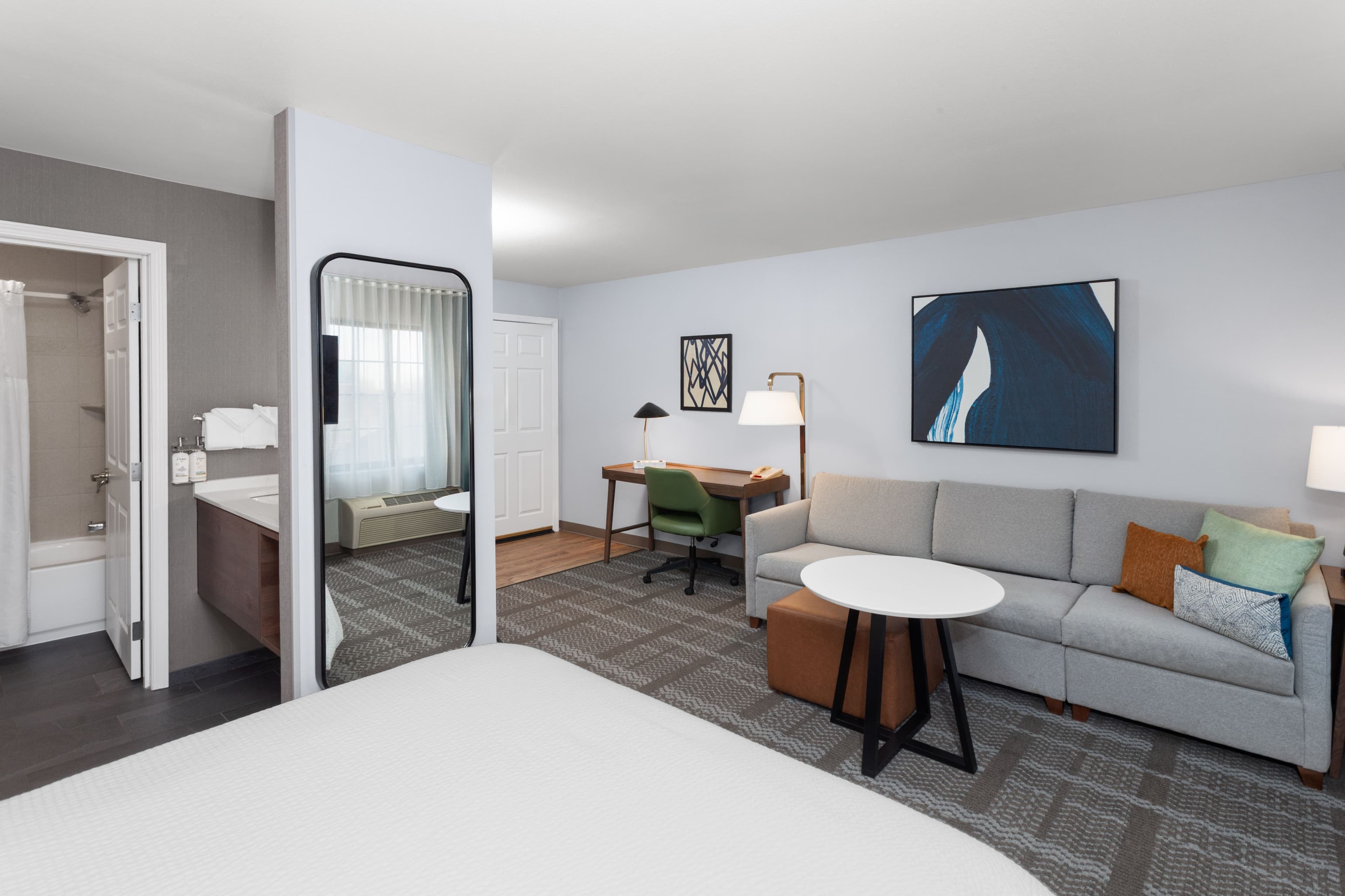 Staybridge Suites Lansing-Okemos — 6