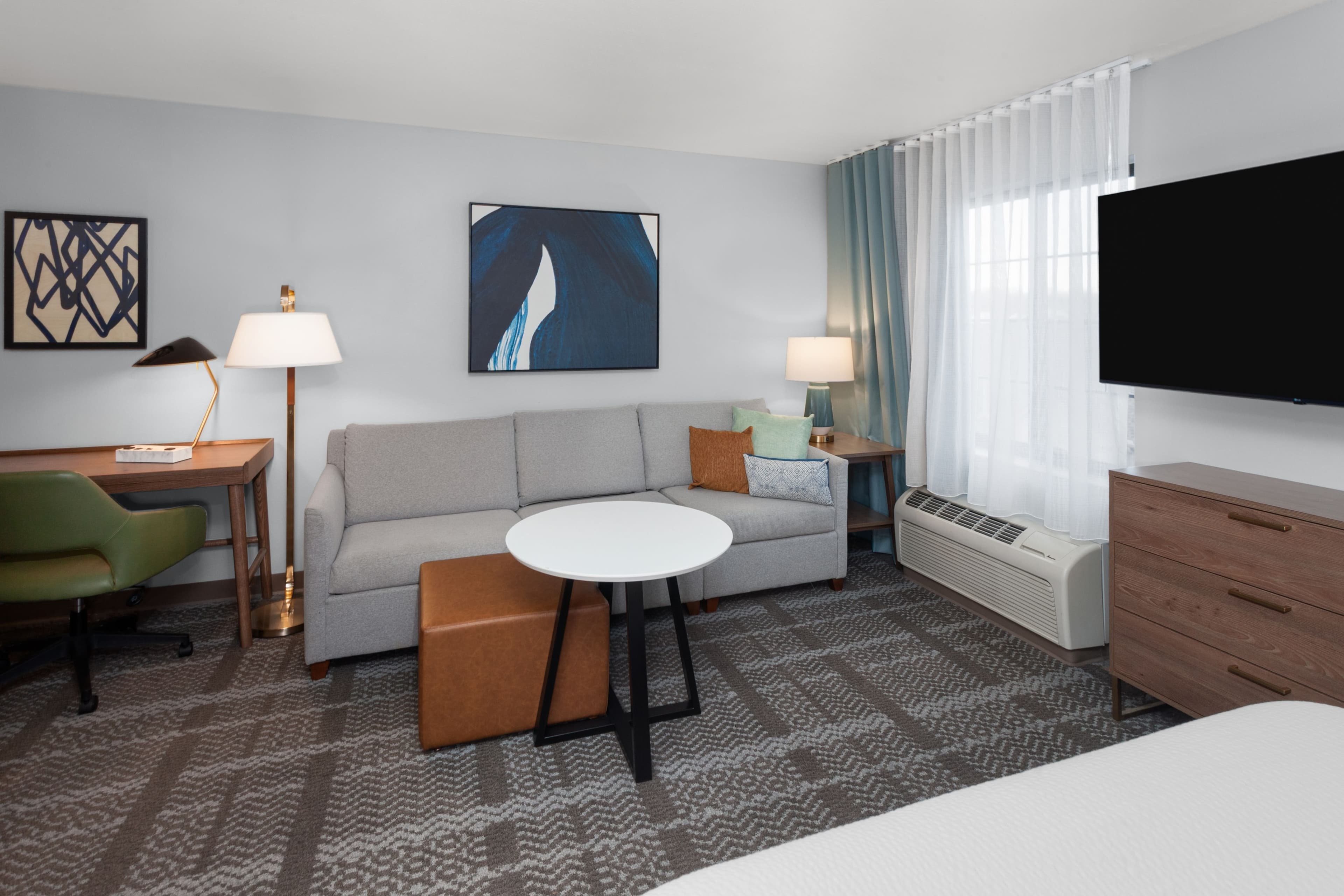 Staybridge Suites Lansing-Okemos — 7