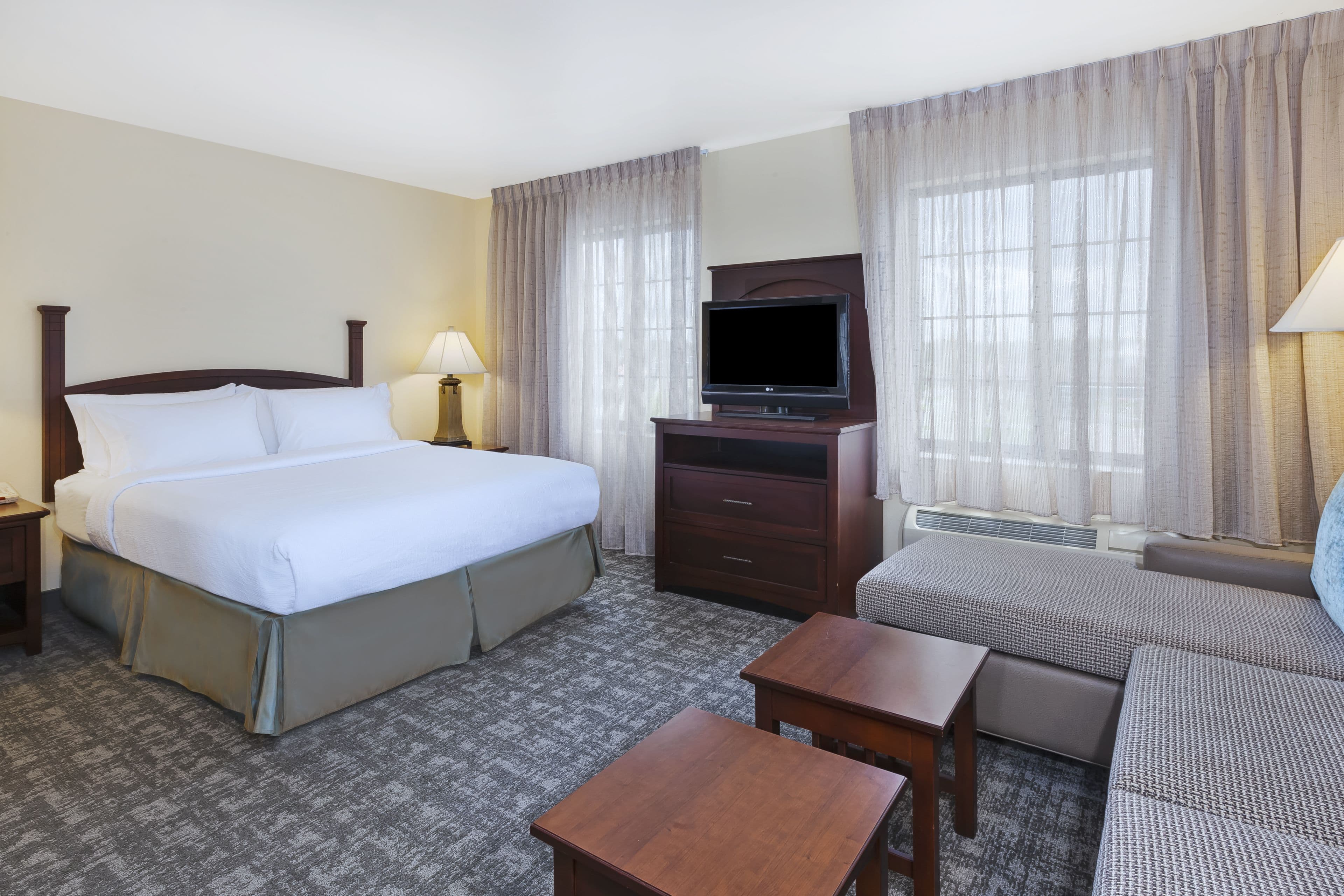 Staybridge Suites Lansing-Okemos - Image 2