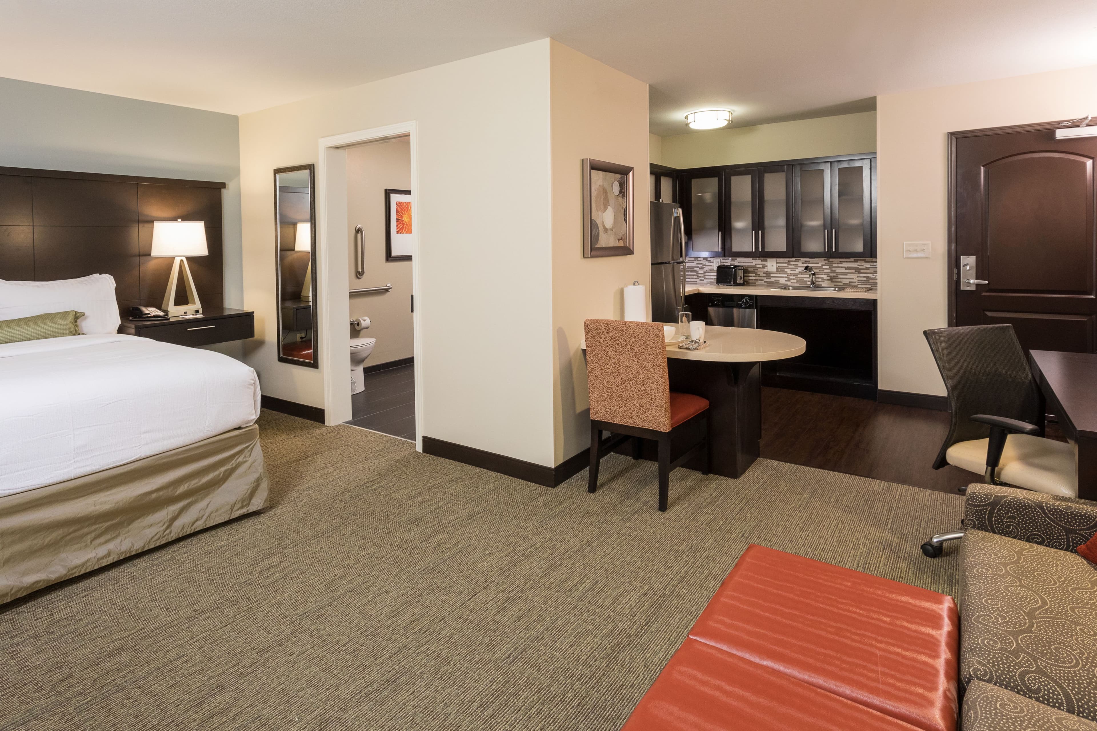 Staybridge Suites Omaha West — 5