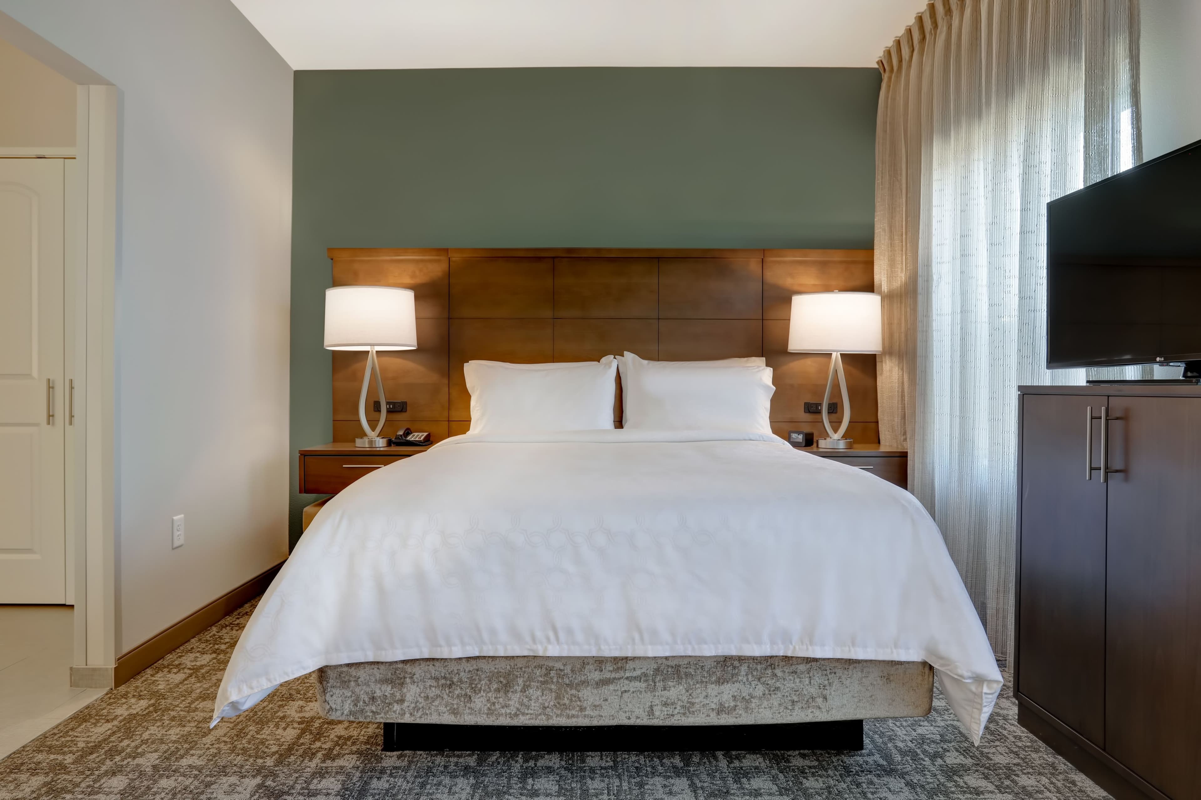 Staybridge Suites Overland Park-Kansas City Area - Image 3