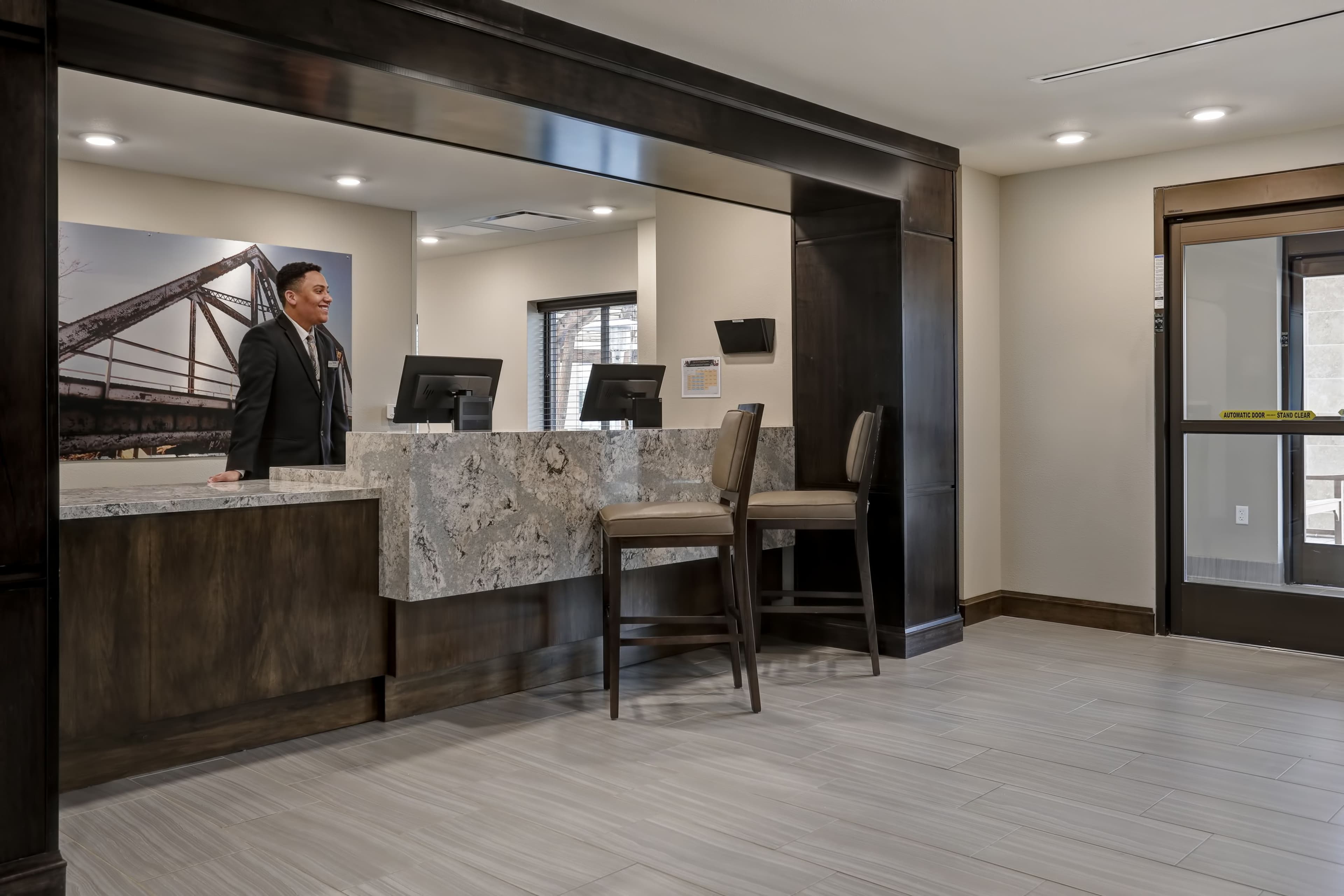 Staybridge Suites Overland Park-Kansas City Area - Image 1