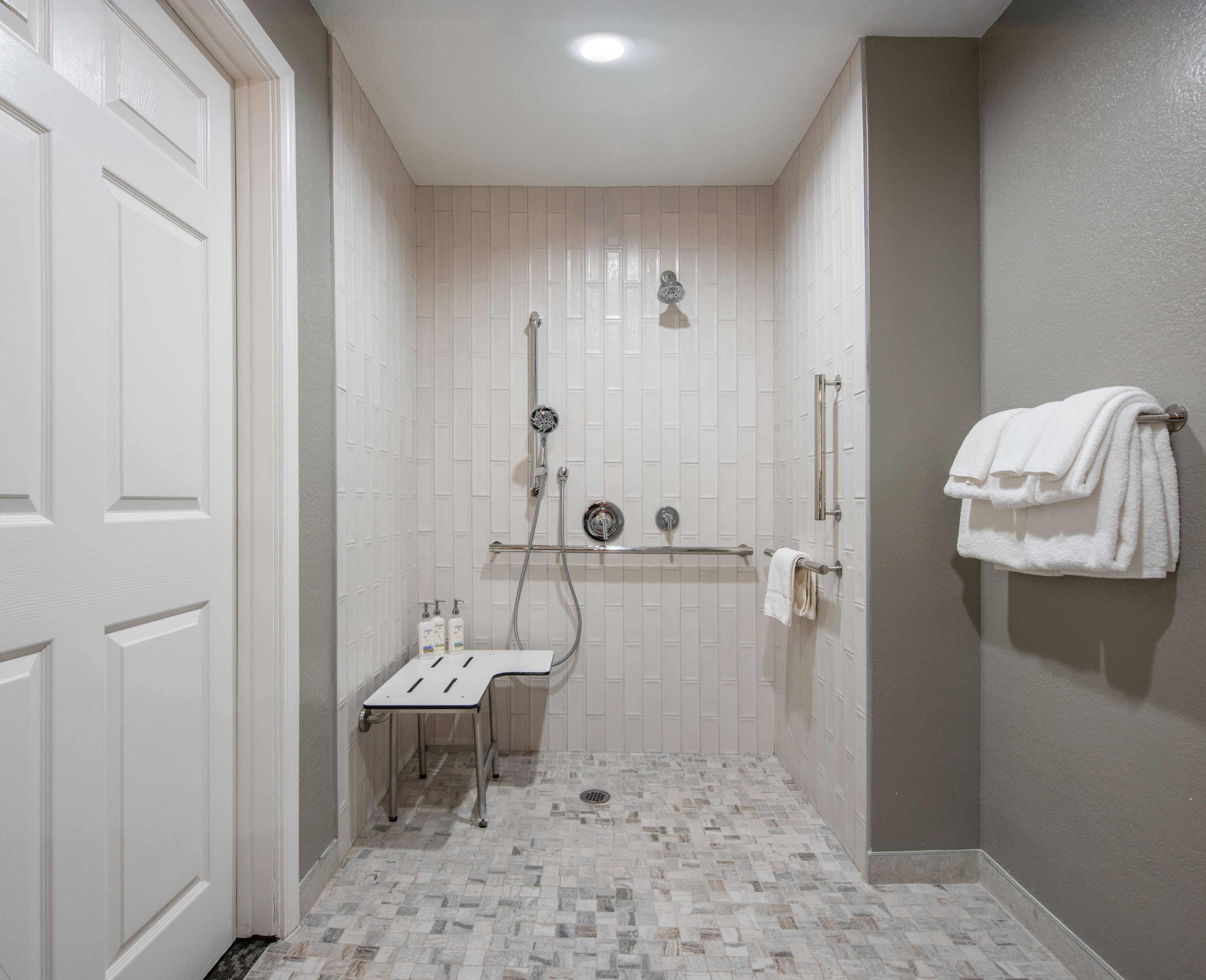 Staybridge Suites Oxnard - River Ridge — 15