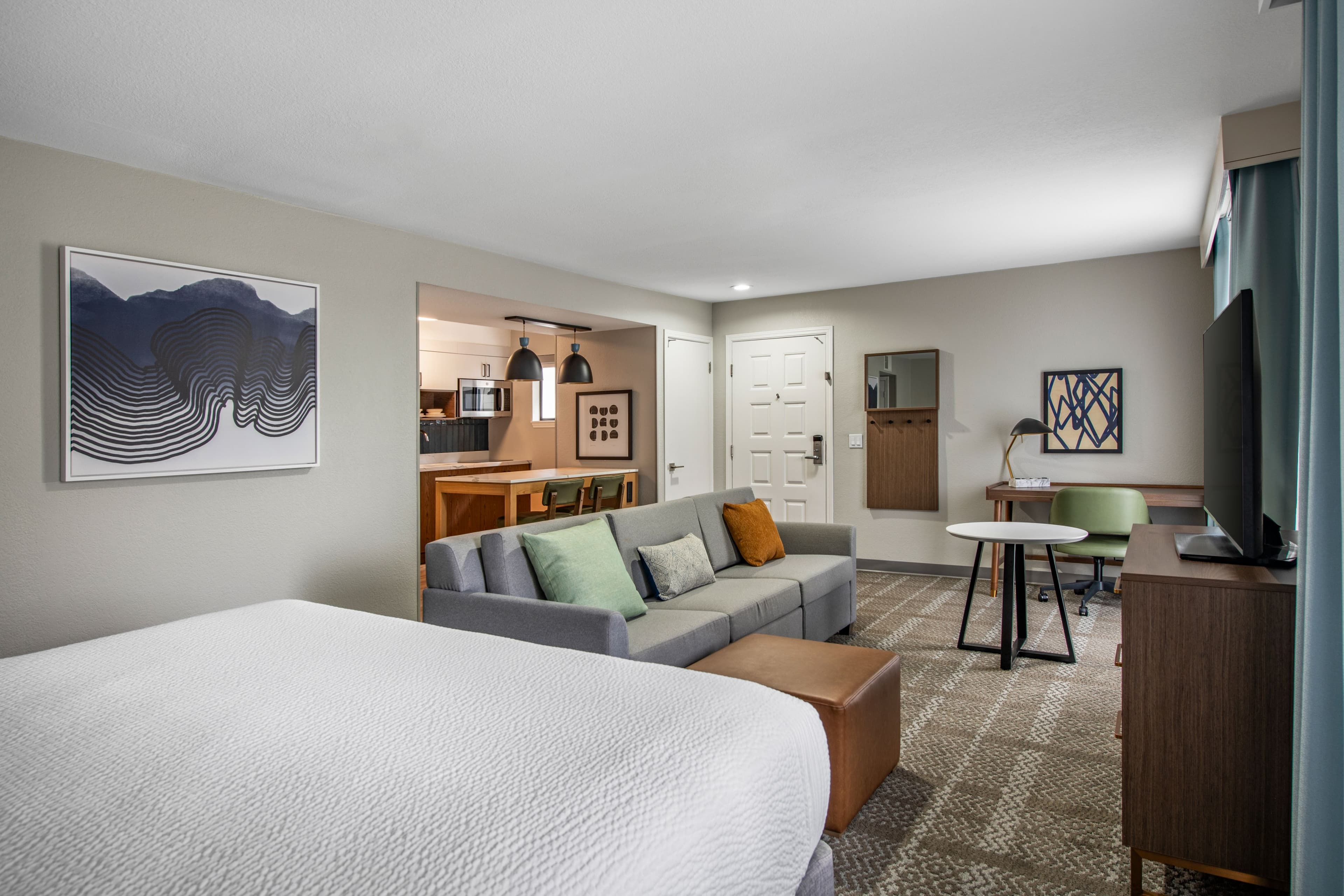 Staybridge Suites Oxnard - River Ridge - Image 4