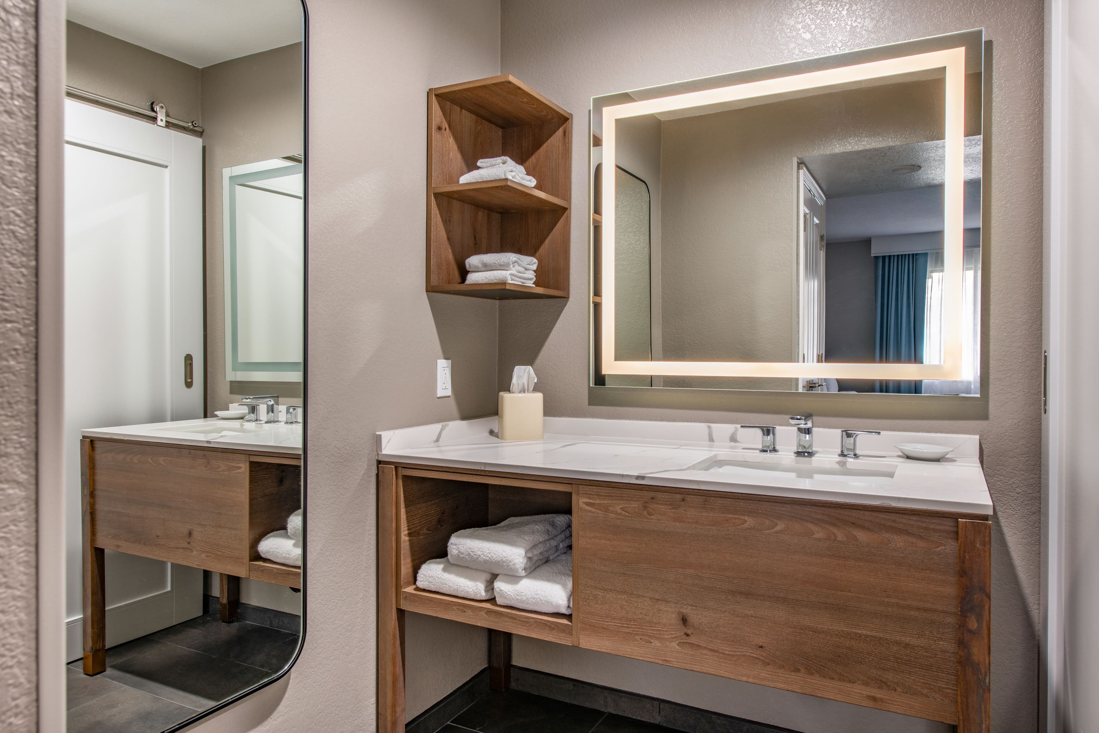 Staybridge Suites Oxnard - River Ridge — 6