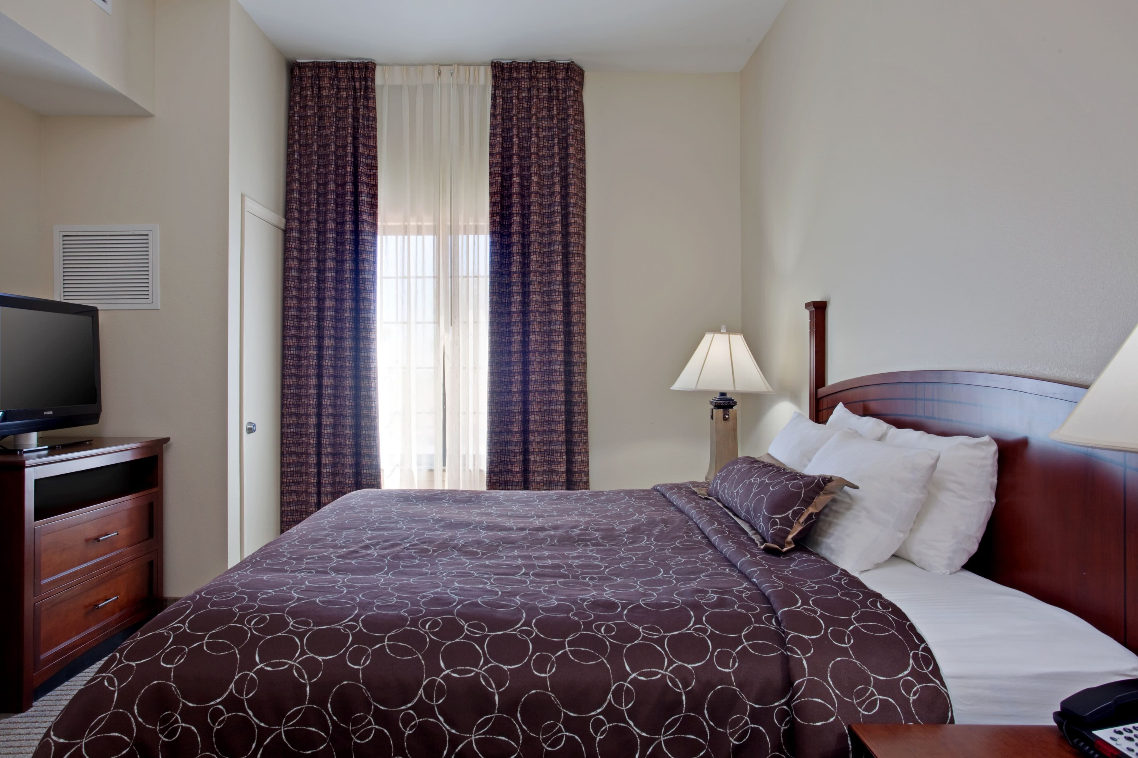 Staybridge Suites Palmdale — 11