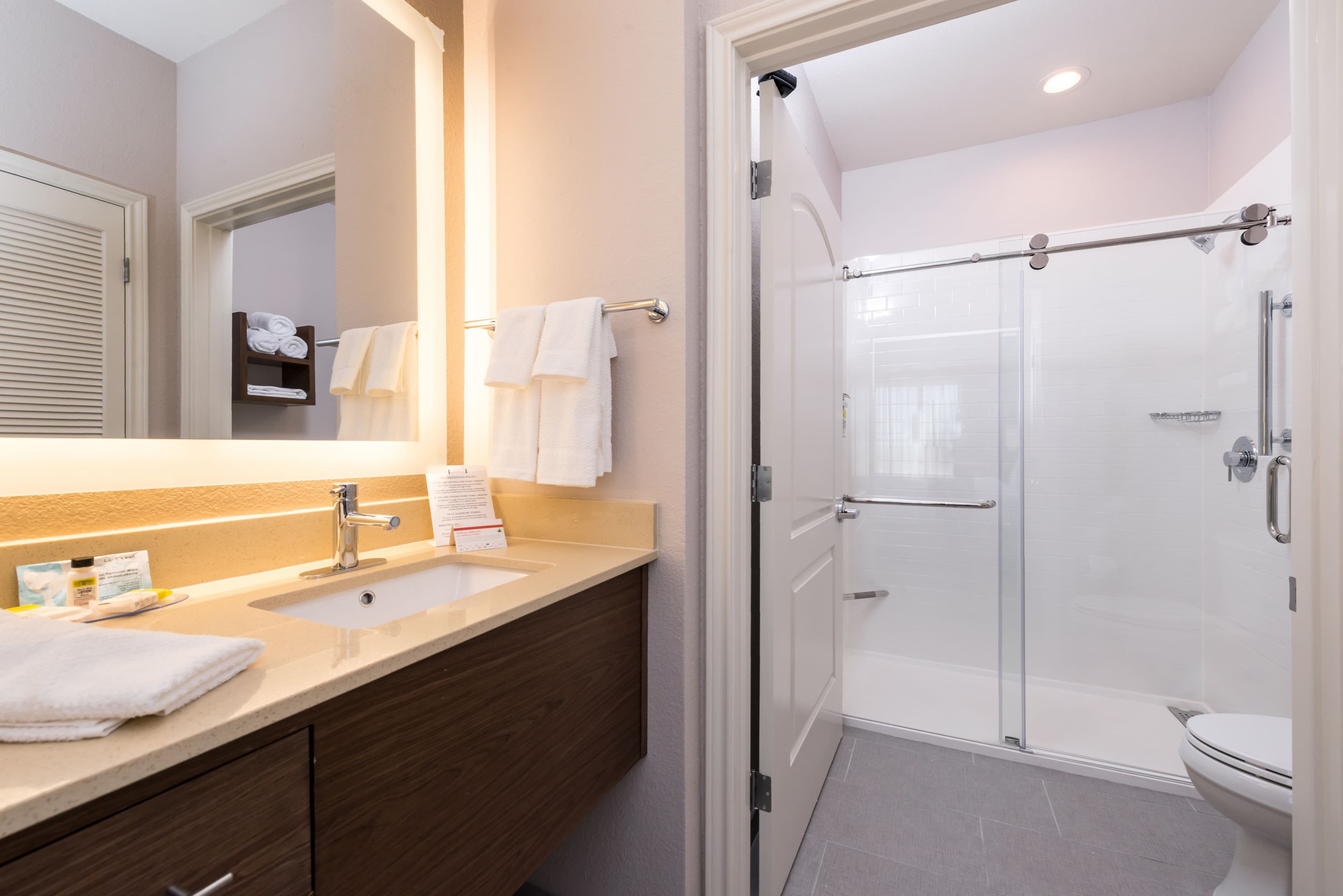 Staybridge Suites Pecos — 13
