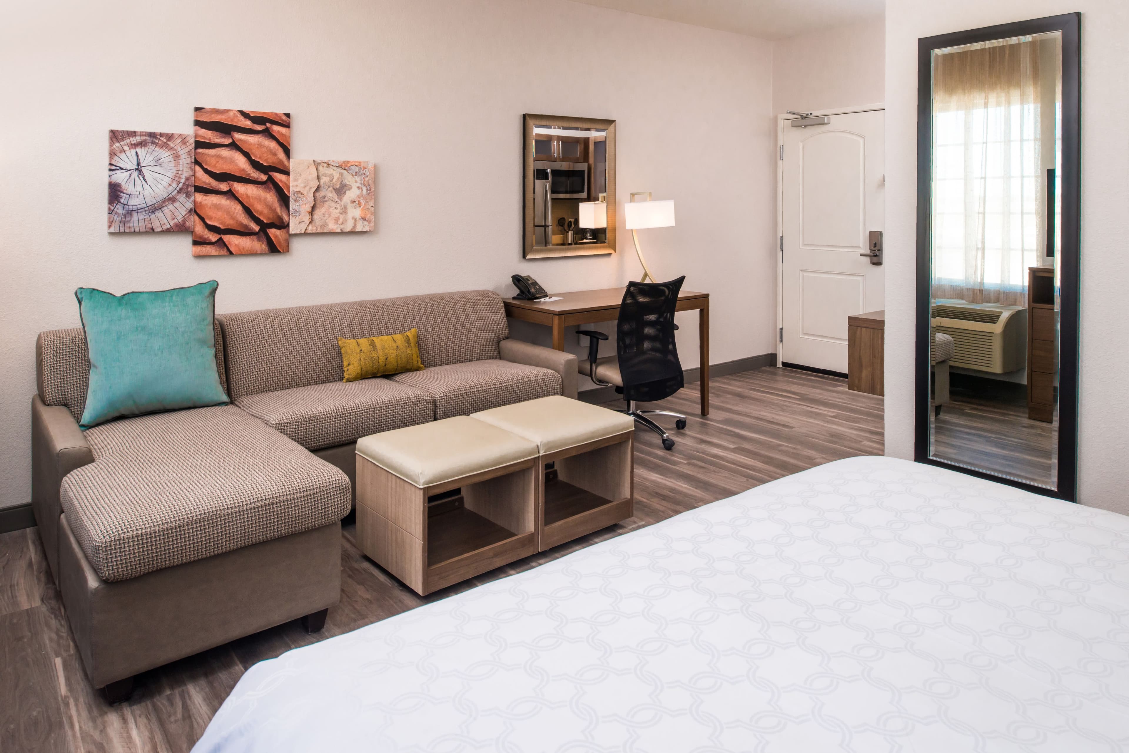 Staybridge Suites Pecos — 11