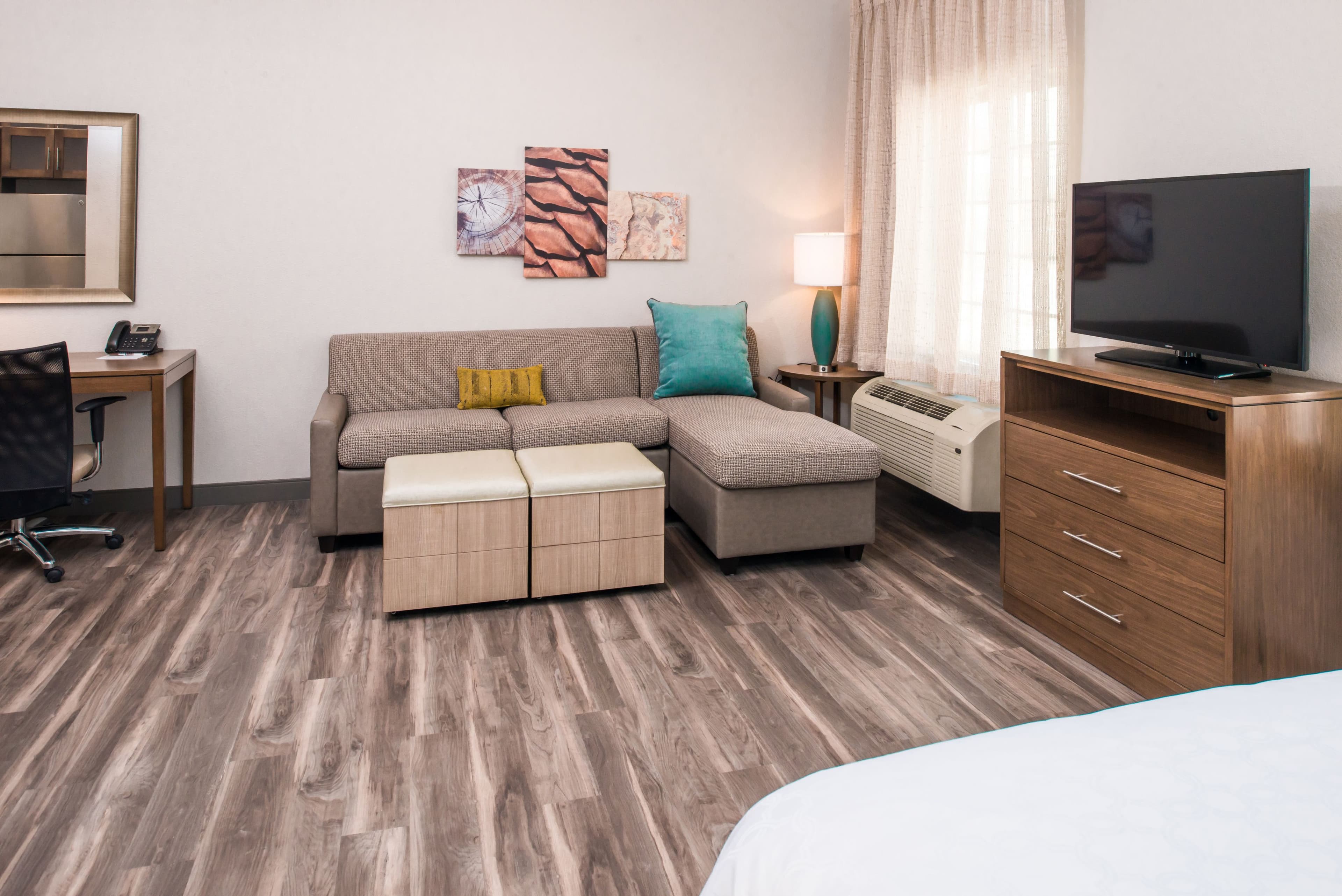 Staybridge Suites Pecos — 18