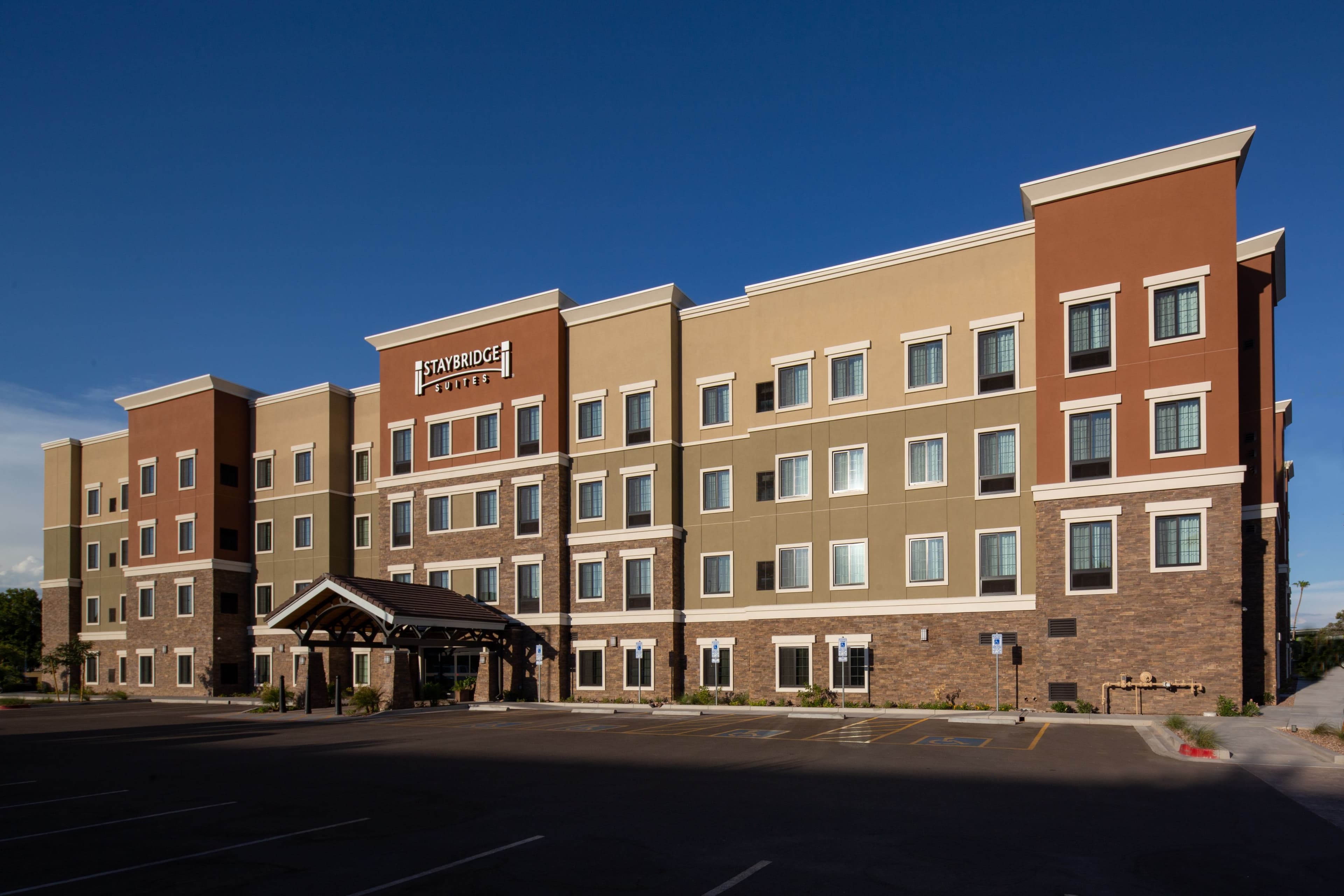 Staybridge Suites Phoenix – Biltmore Area - Image 1