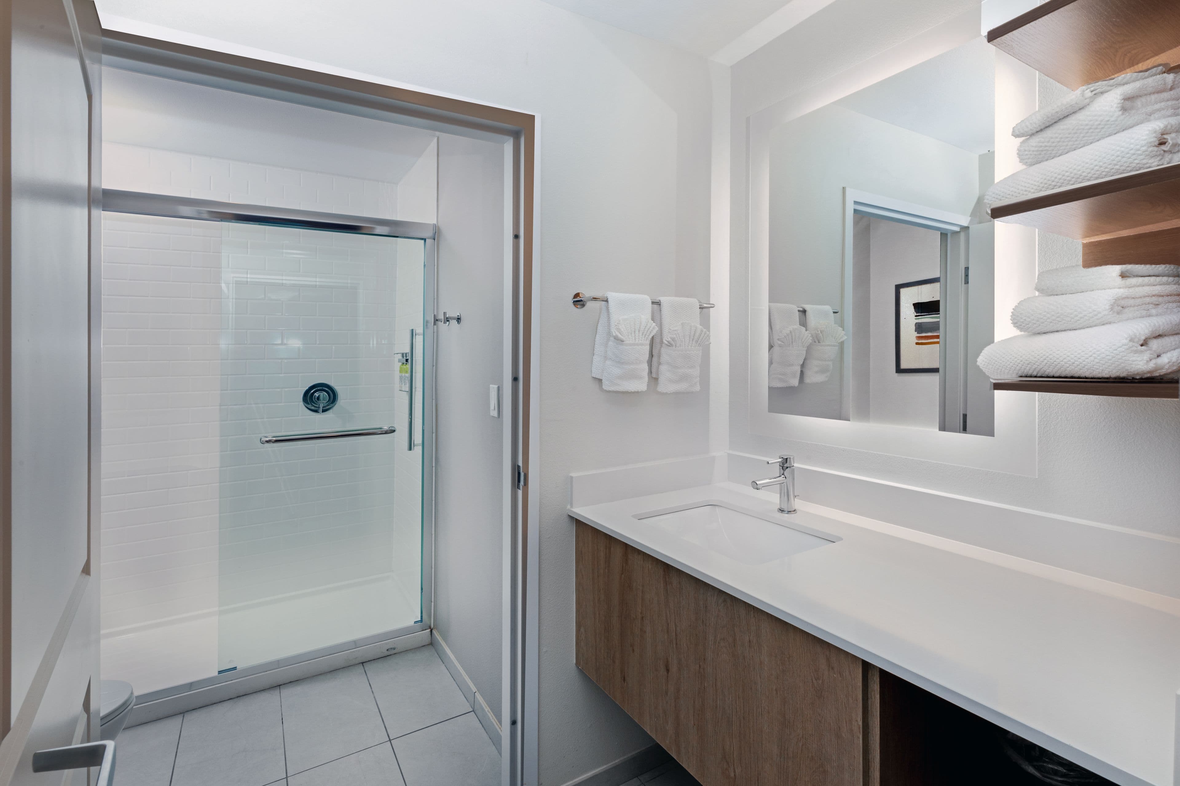 Staybridge Suites Portland - Image 4