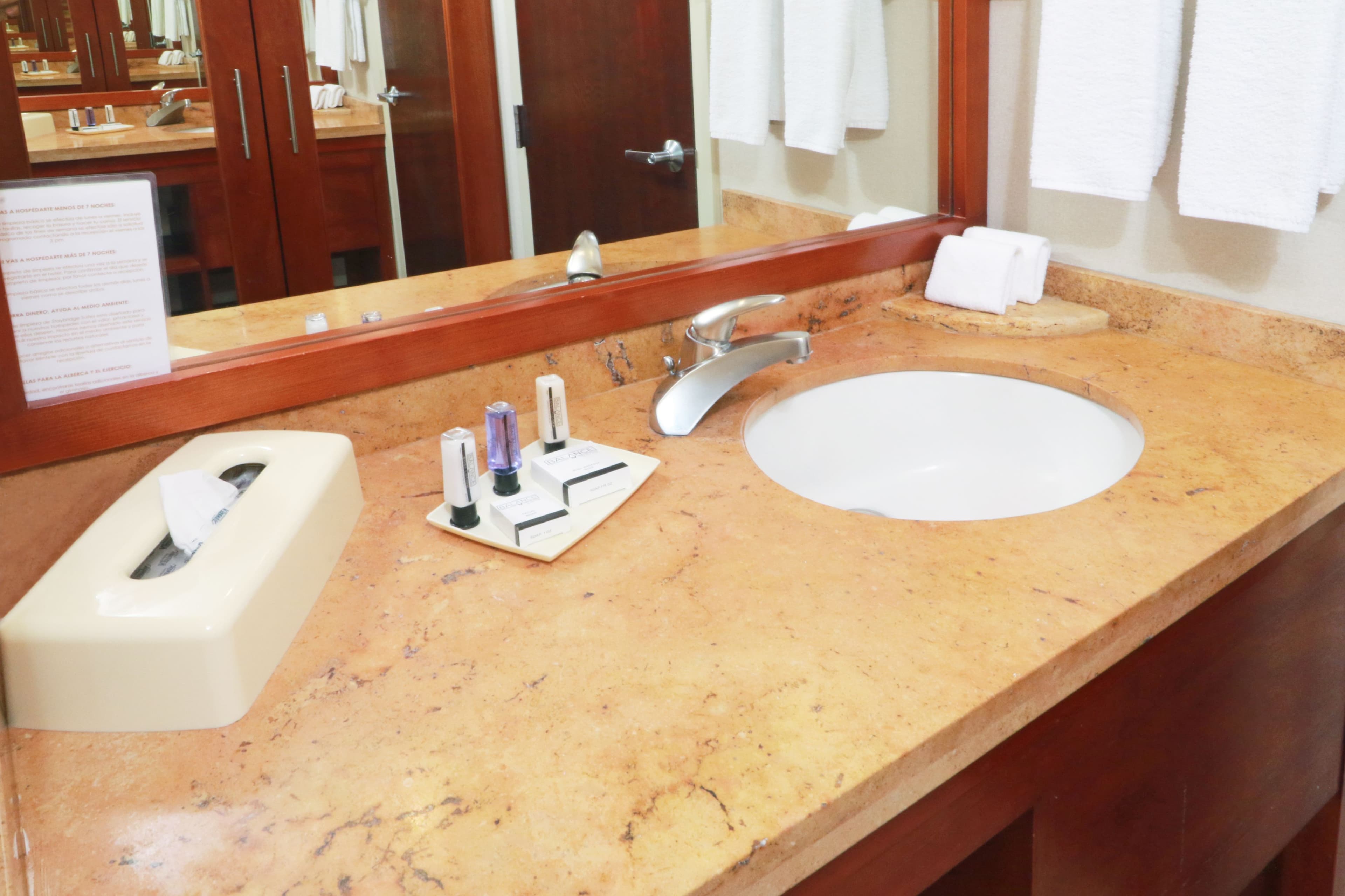 Staybridge Suites Queretaro — 12