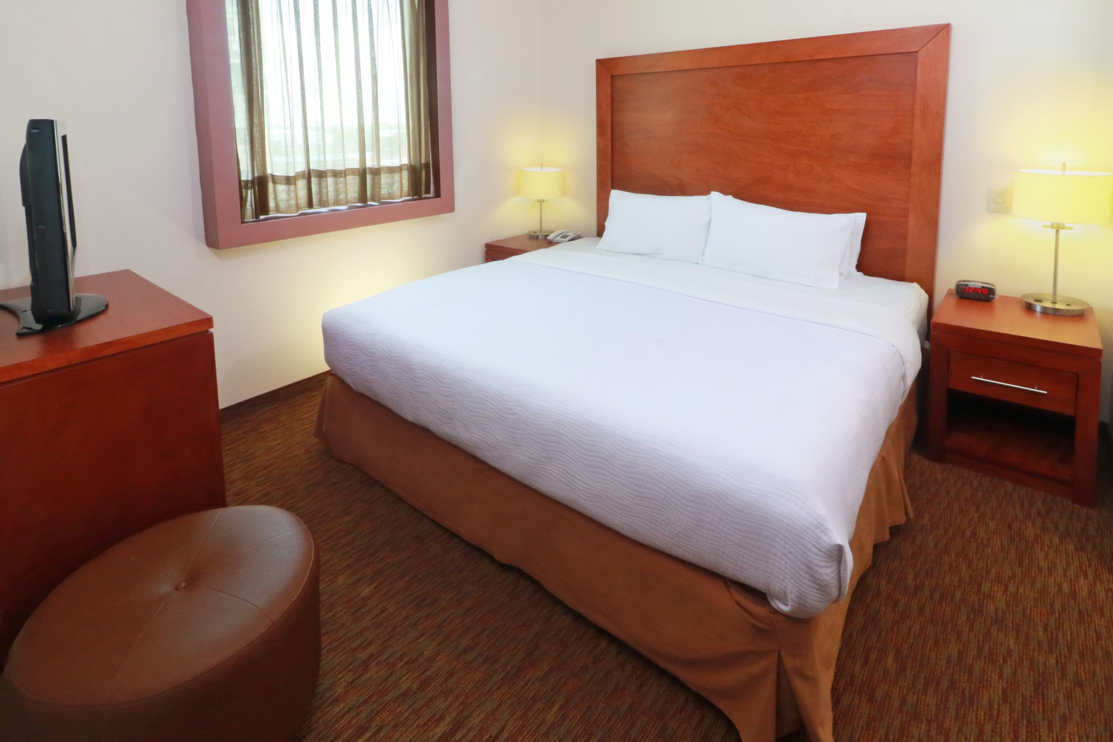 Staybridge Suites Queretaro — 21