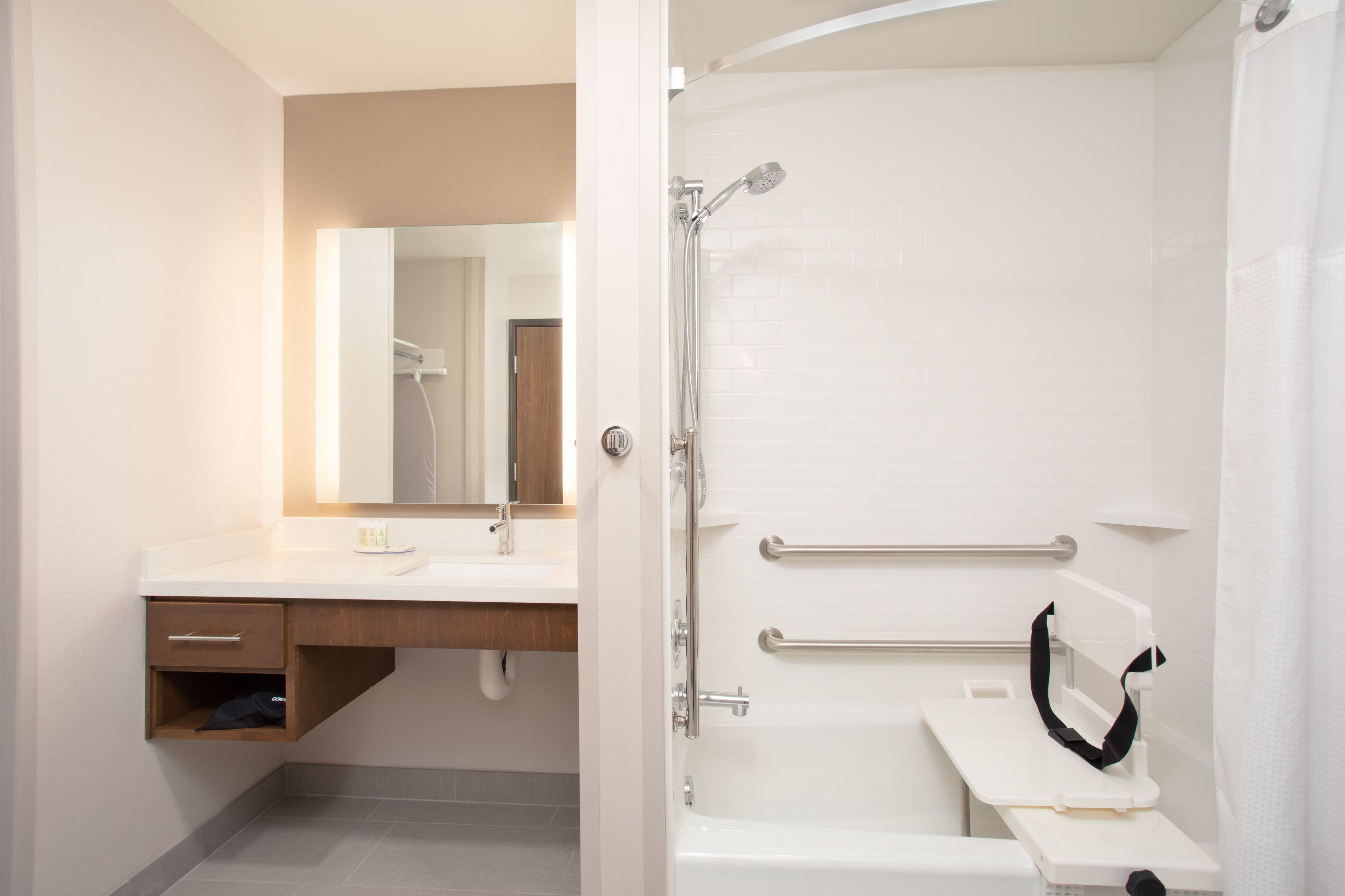 Staybridge Suites Rapid City - Rushmore — 8