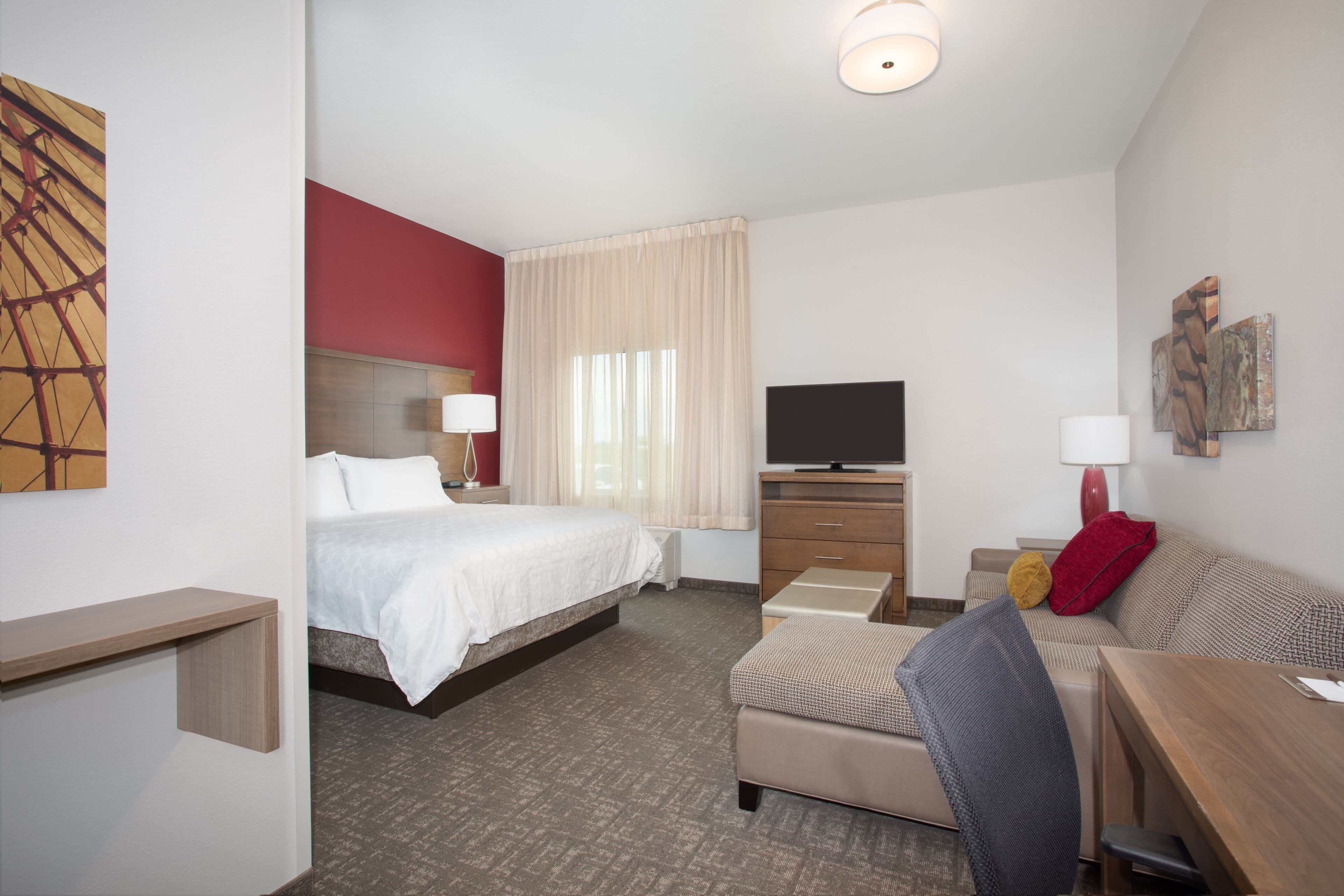 Staybridge Suites Rapid City - Rushmore - Image 3