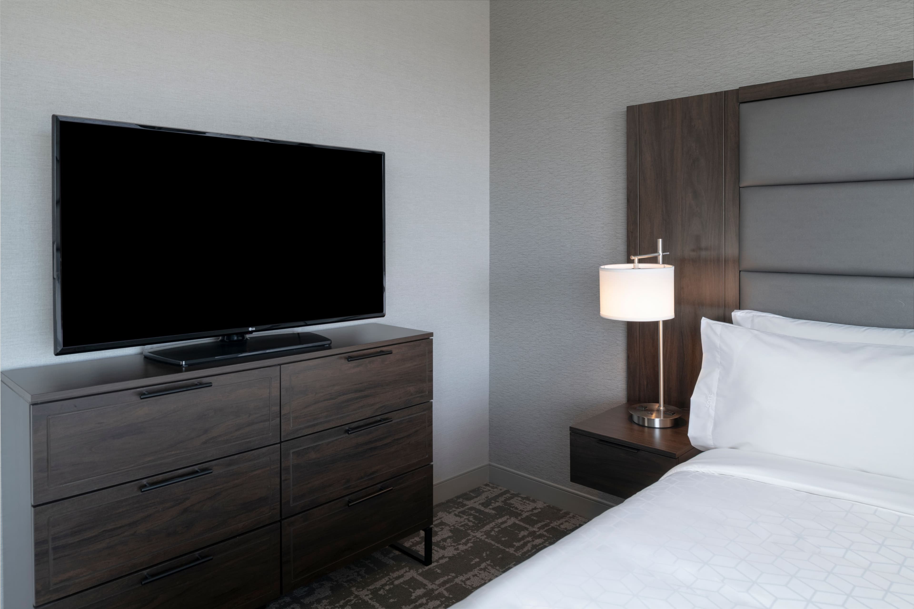 Staybridge Suites Boston Logan Airport - Revere — 9