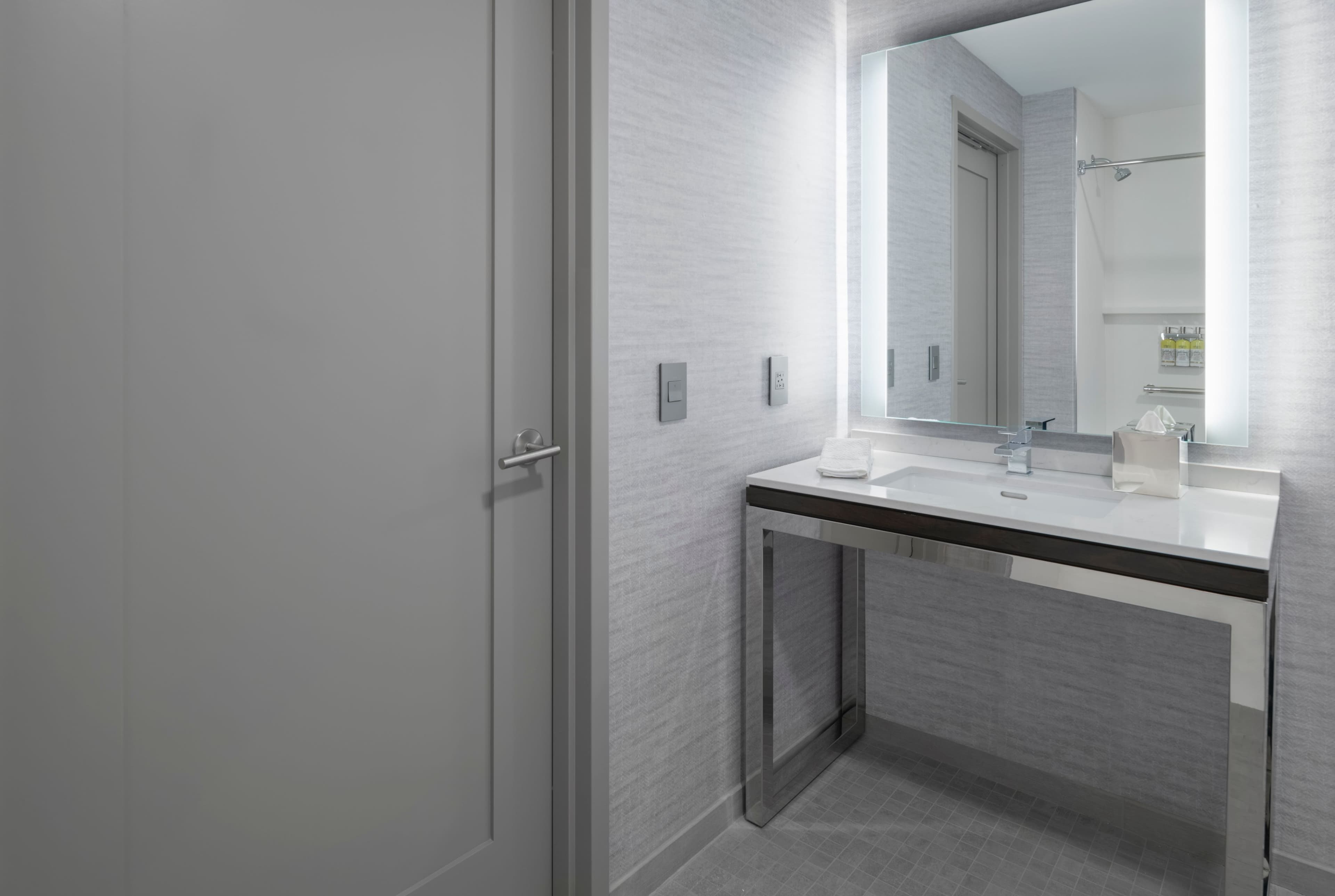 Staybridge Suites Boston Logan Airport - Revere — 10