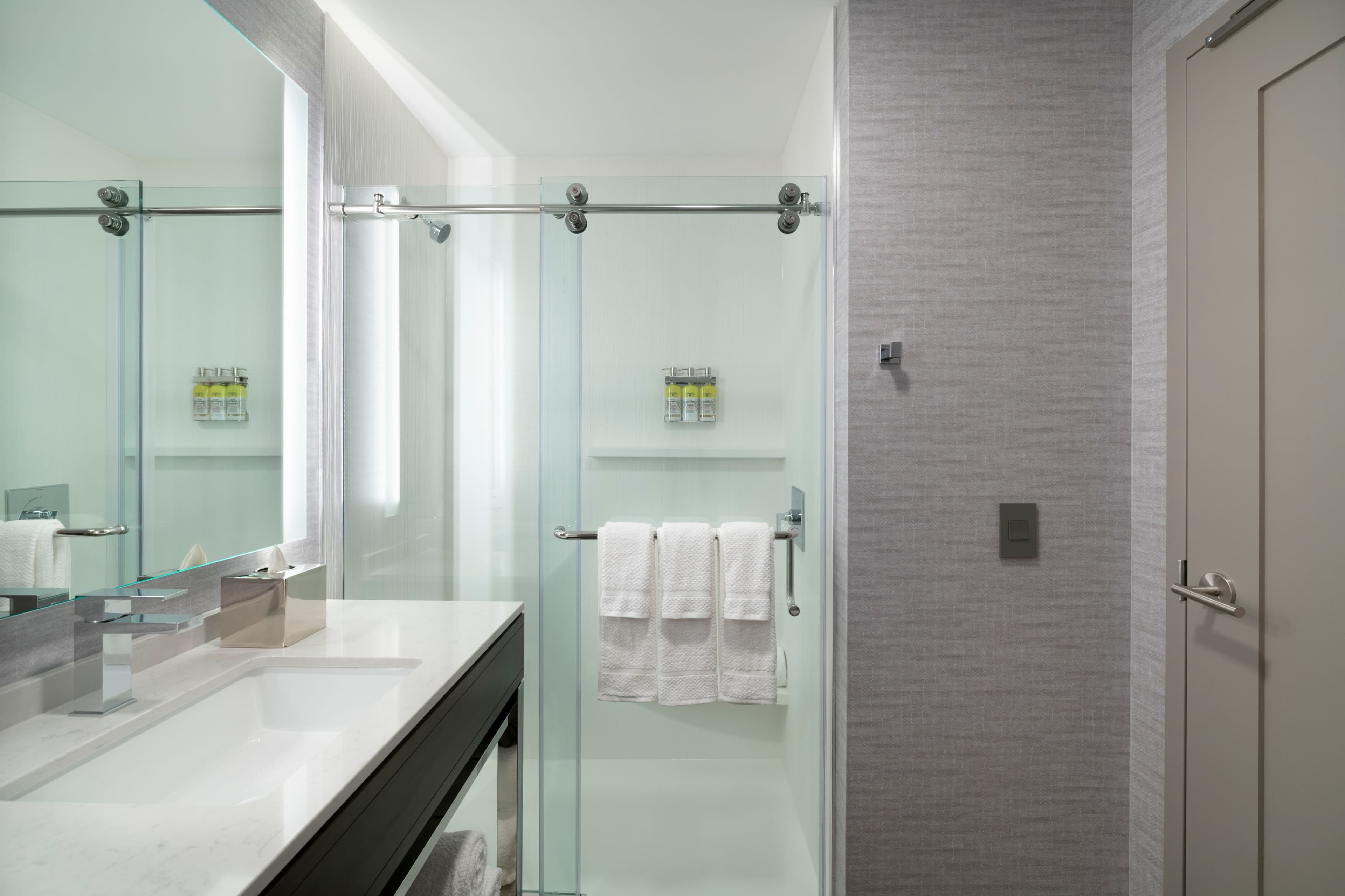 Staybridge Suites Boston Logan Airport - Revere — 32