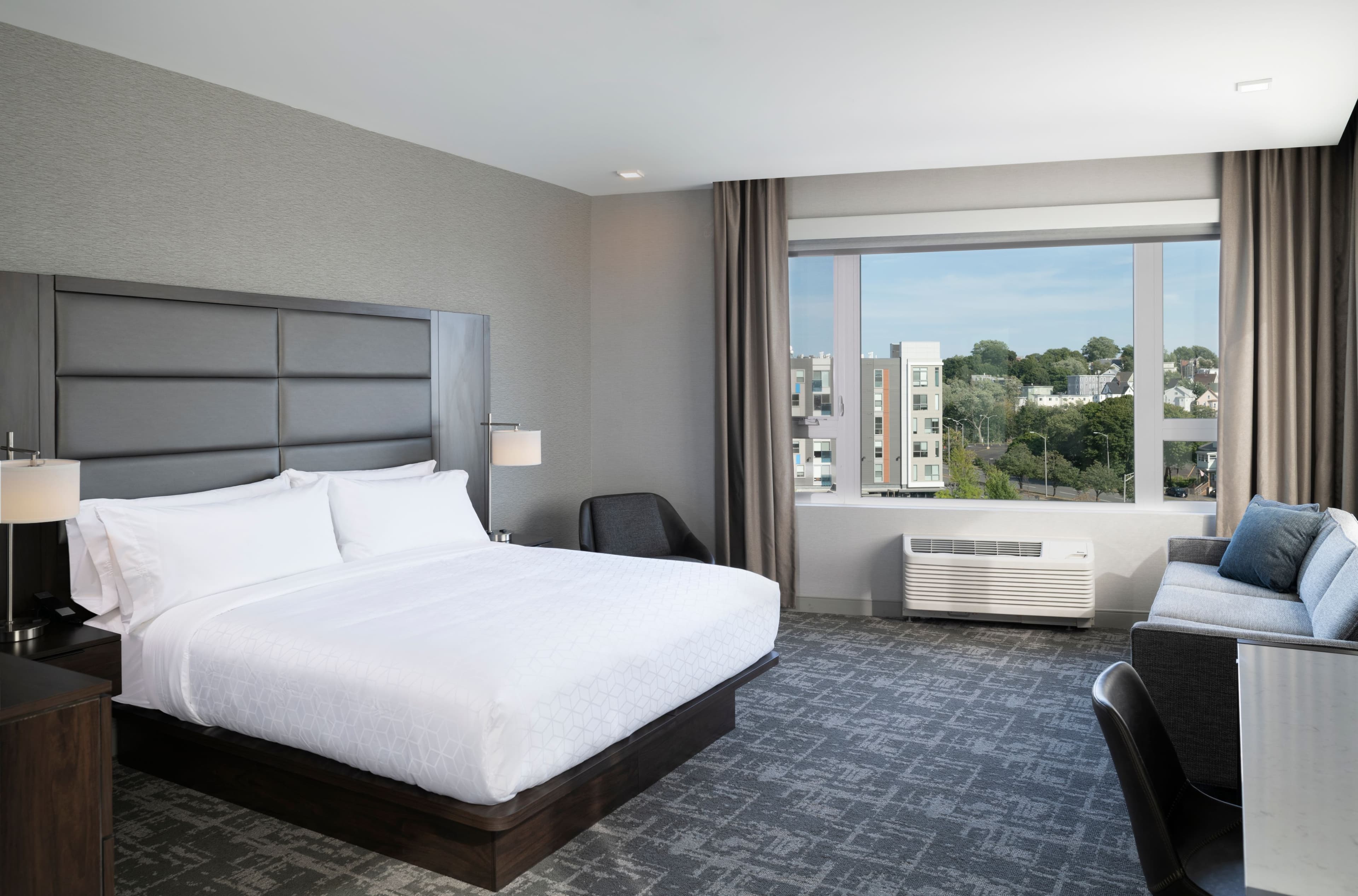 Staybridge Suites Boston Logan Airport - Revere — 12