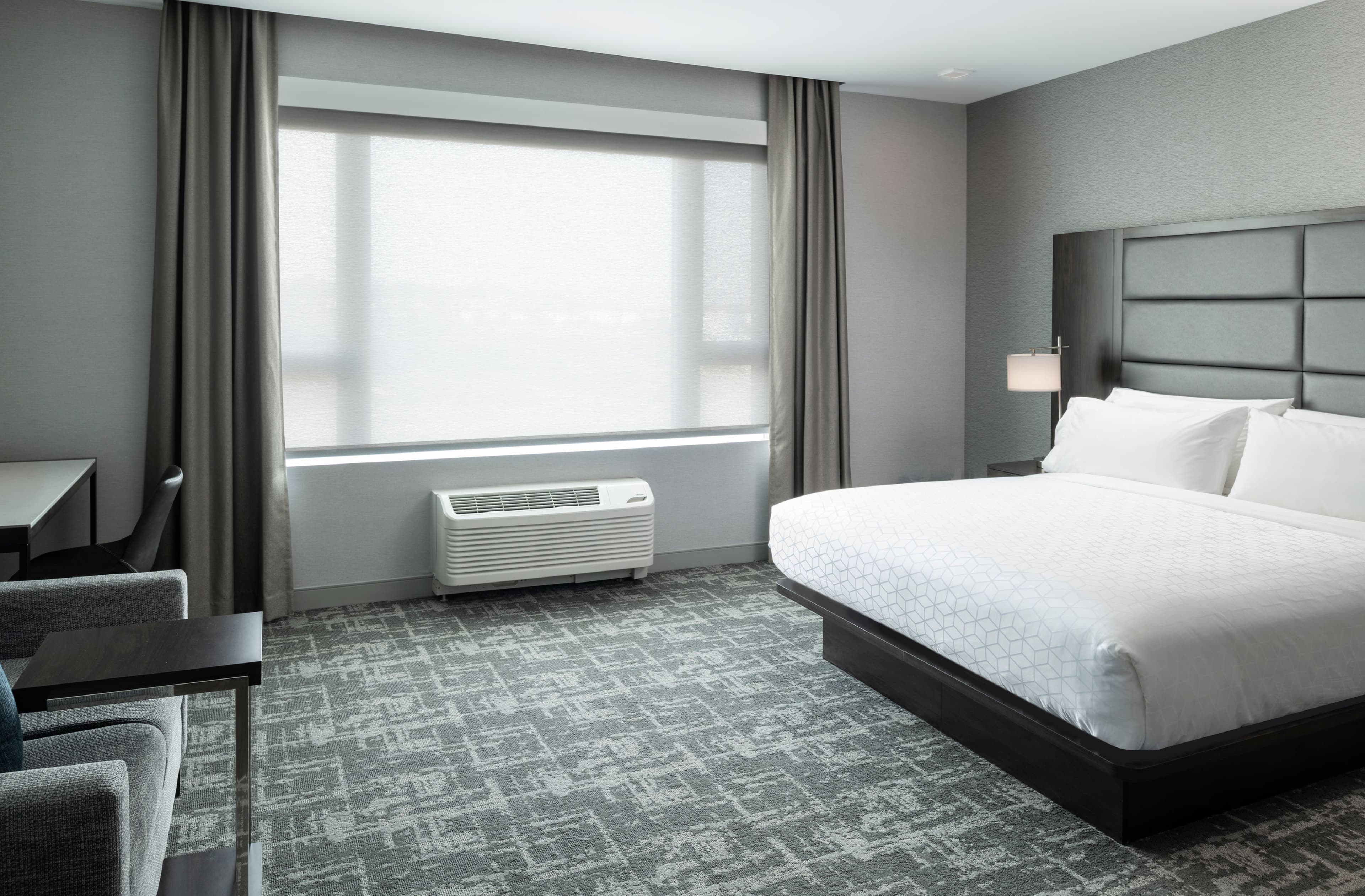 Staybridge Suites Boston Logan Airport - Revere - Image 5