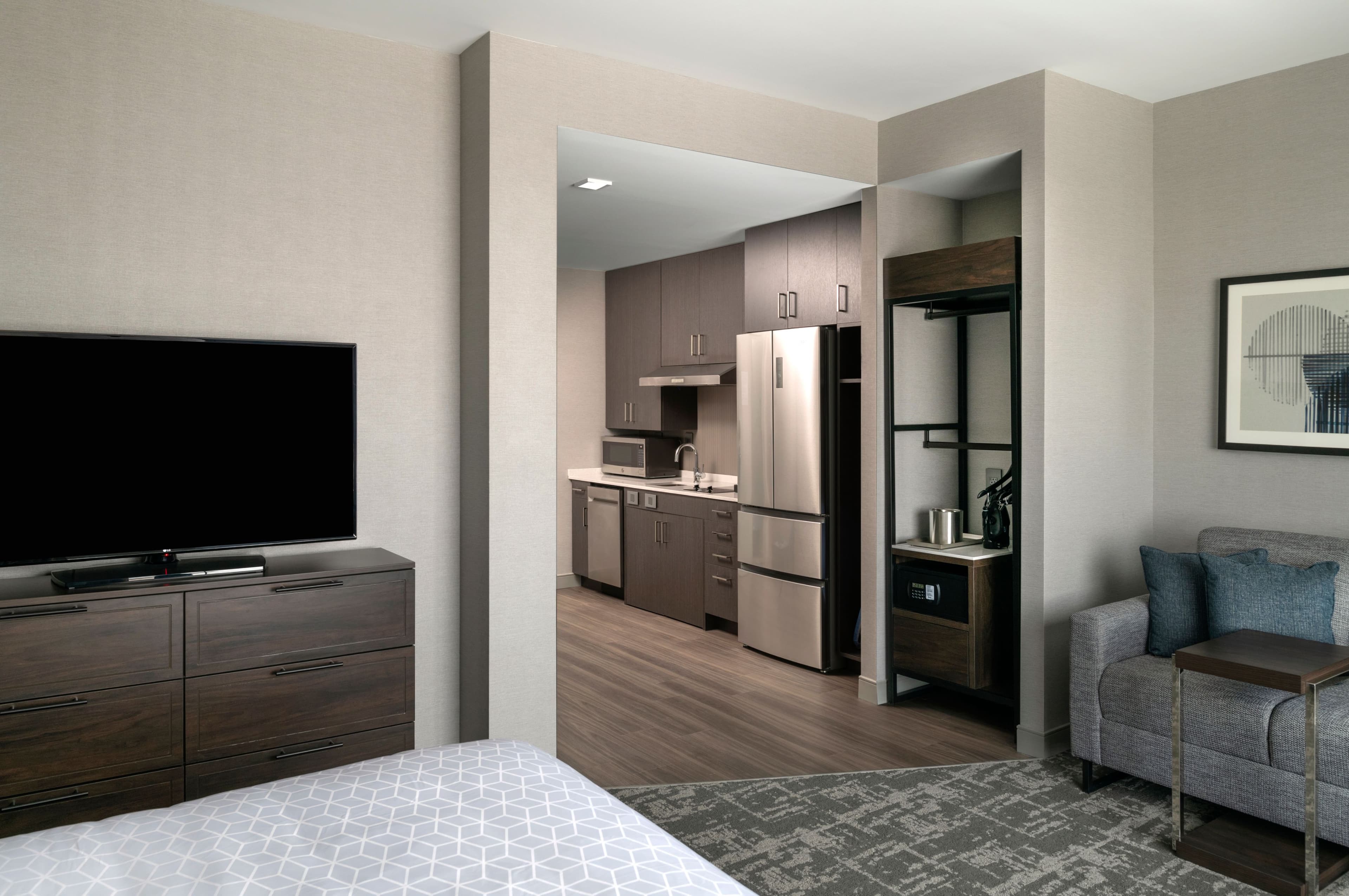Staybridge Suites Boston Logan Airport - Revere — 22