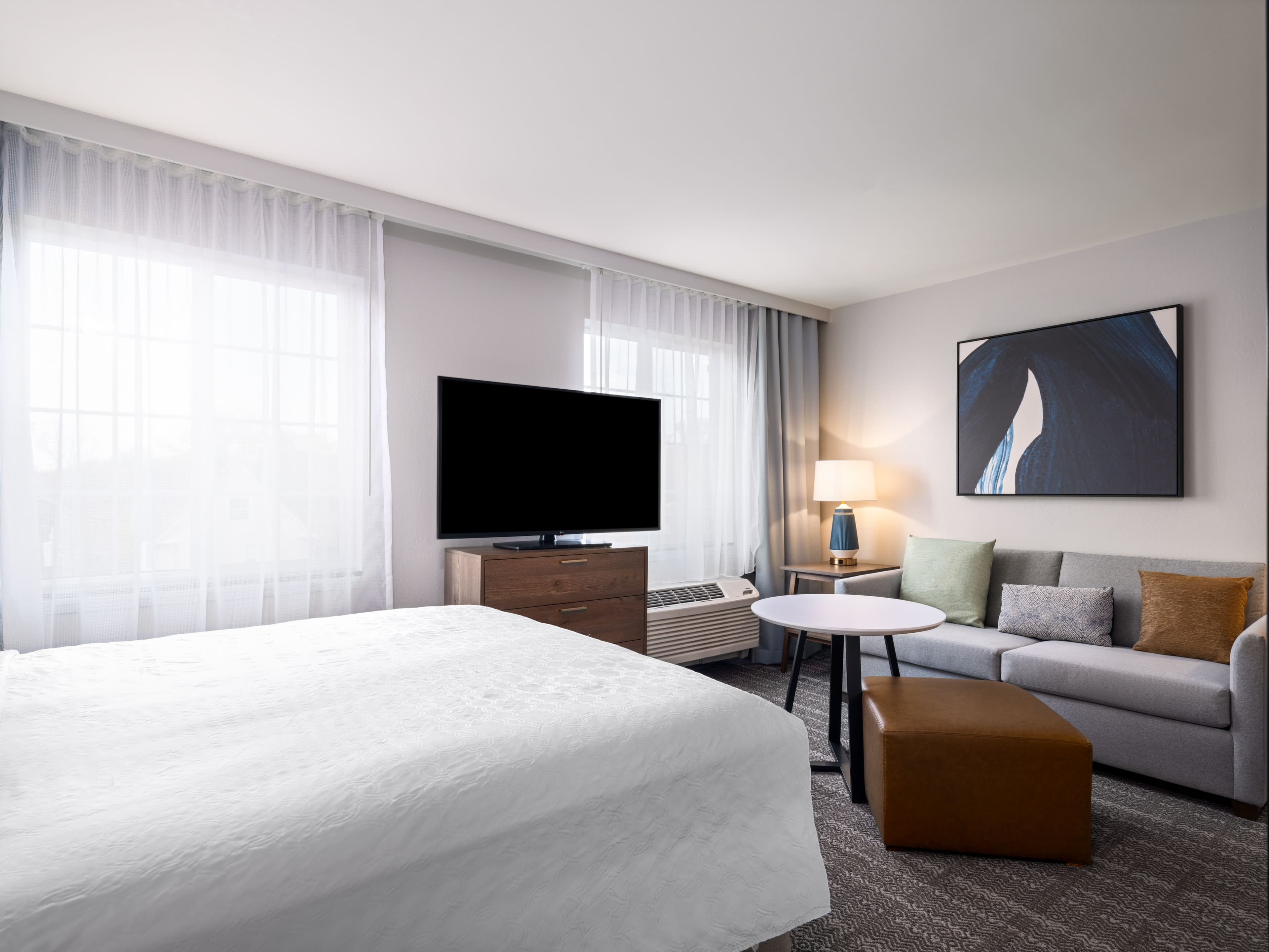 Staybridge Suites Rochester University — 6