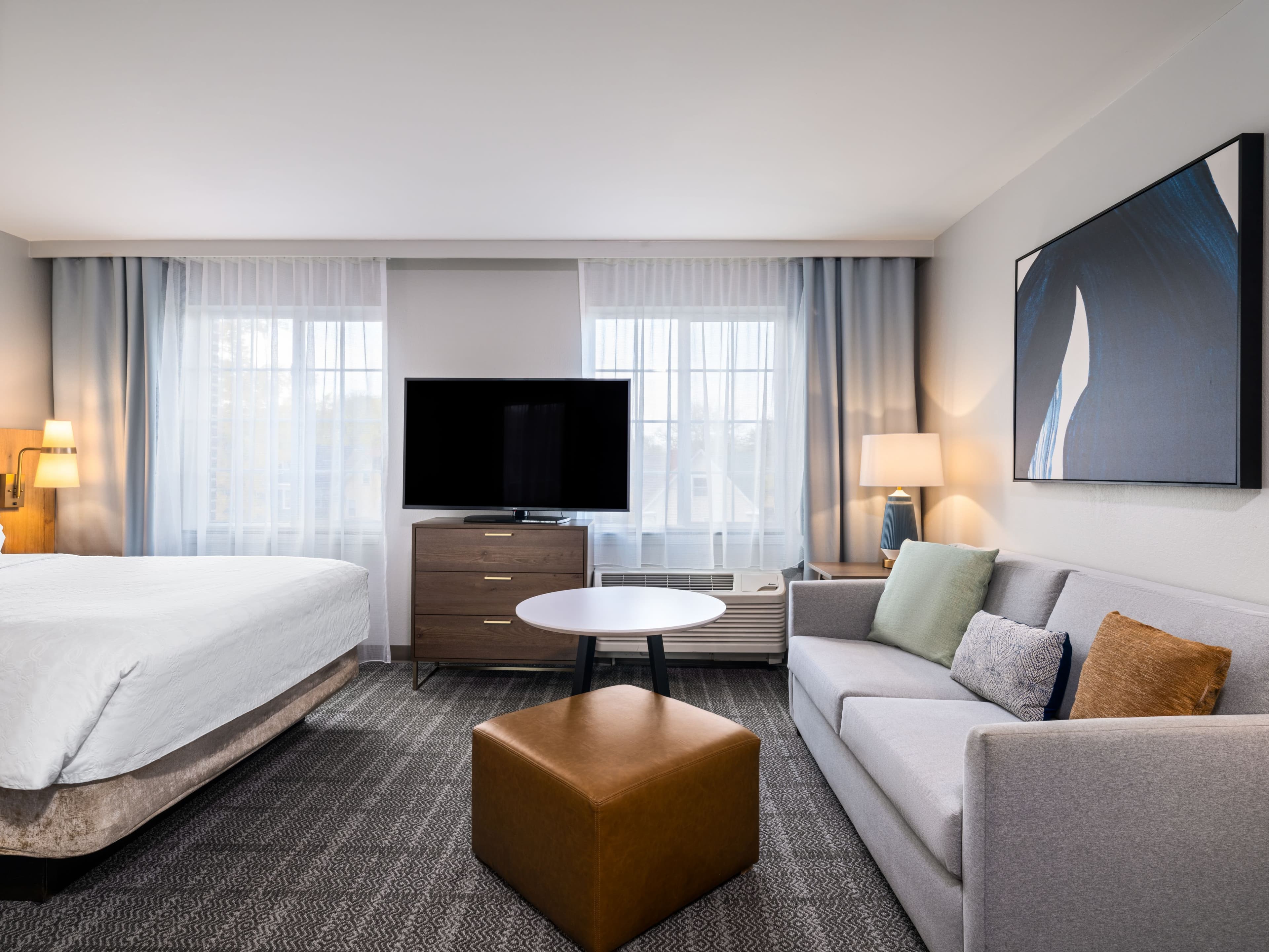 Staybridge Suites Rochester University - Image 2