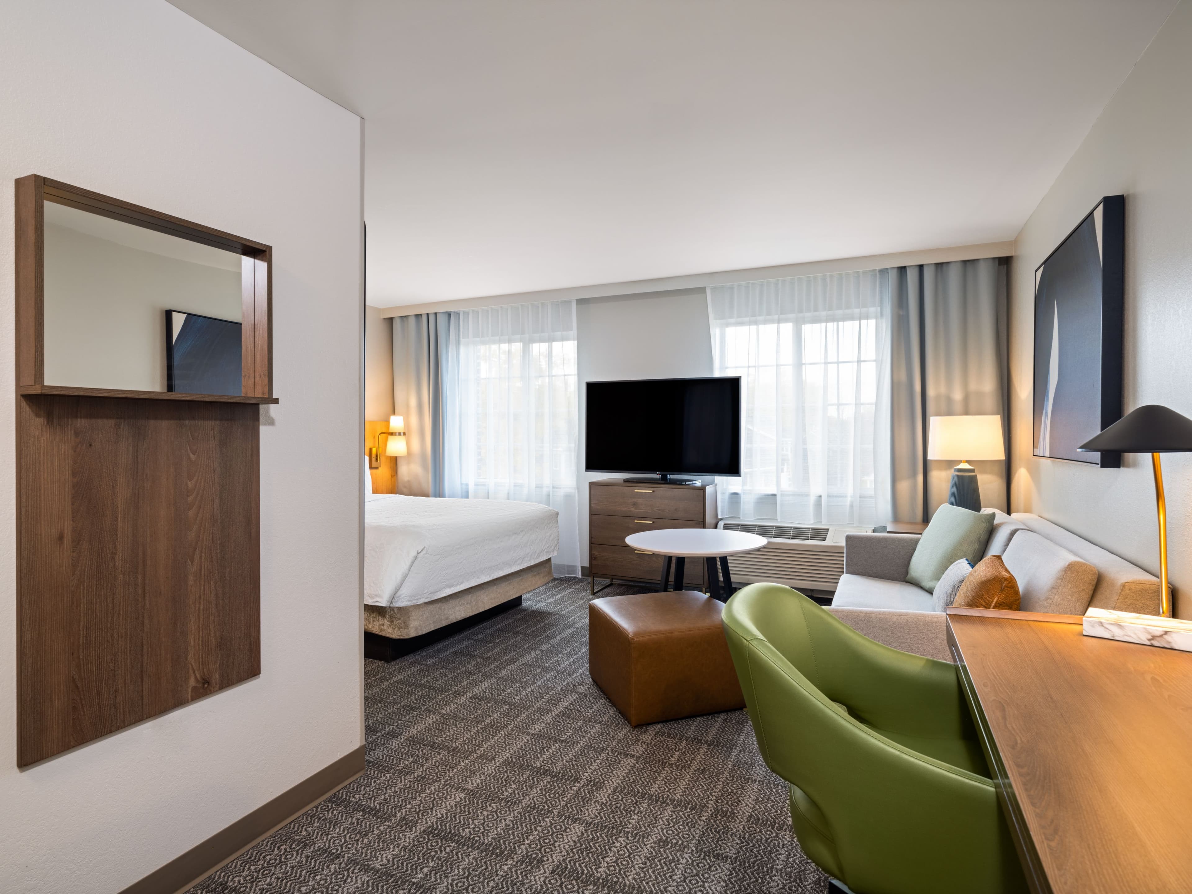 Staybridge Suites Rochester University - Image 4