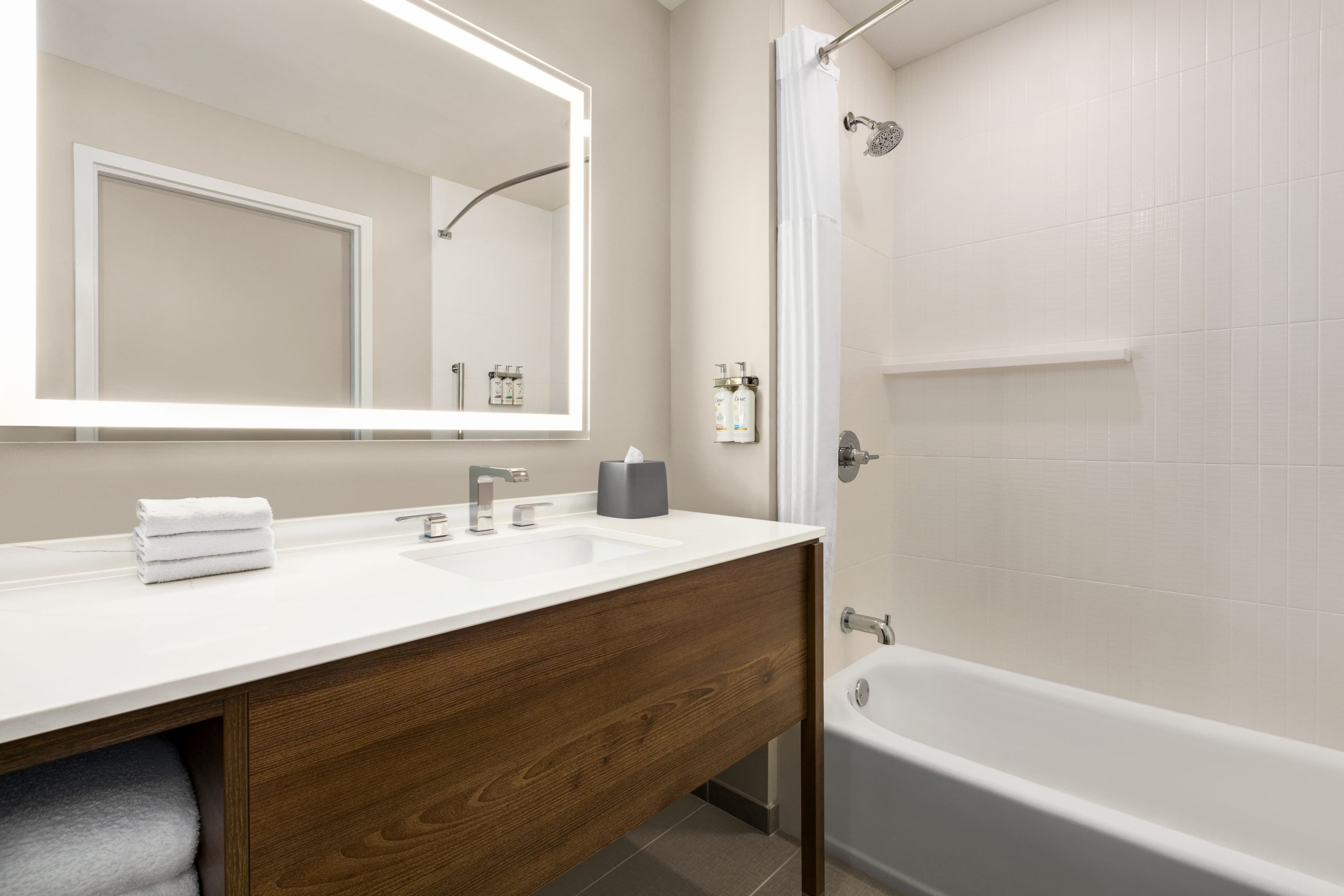 Staybridge Suites Rockford - Image 4