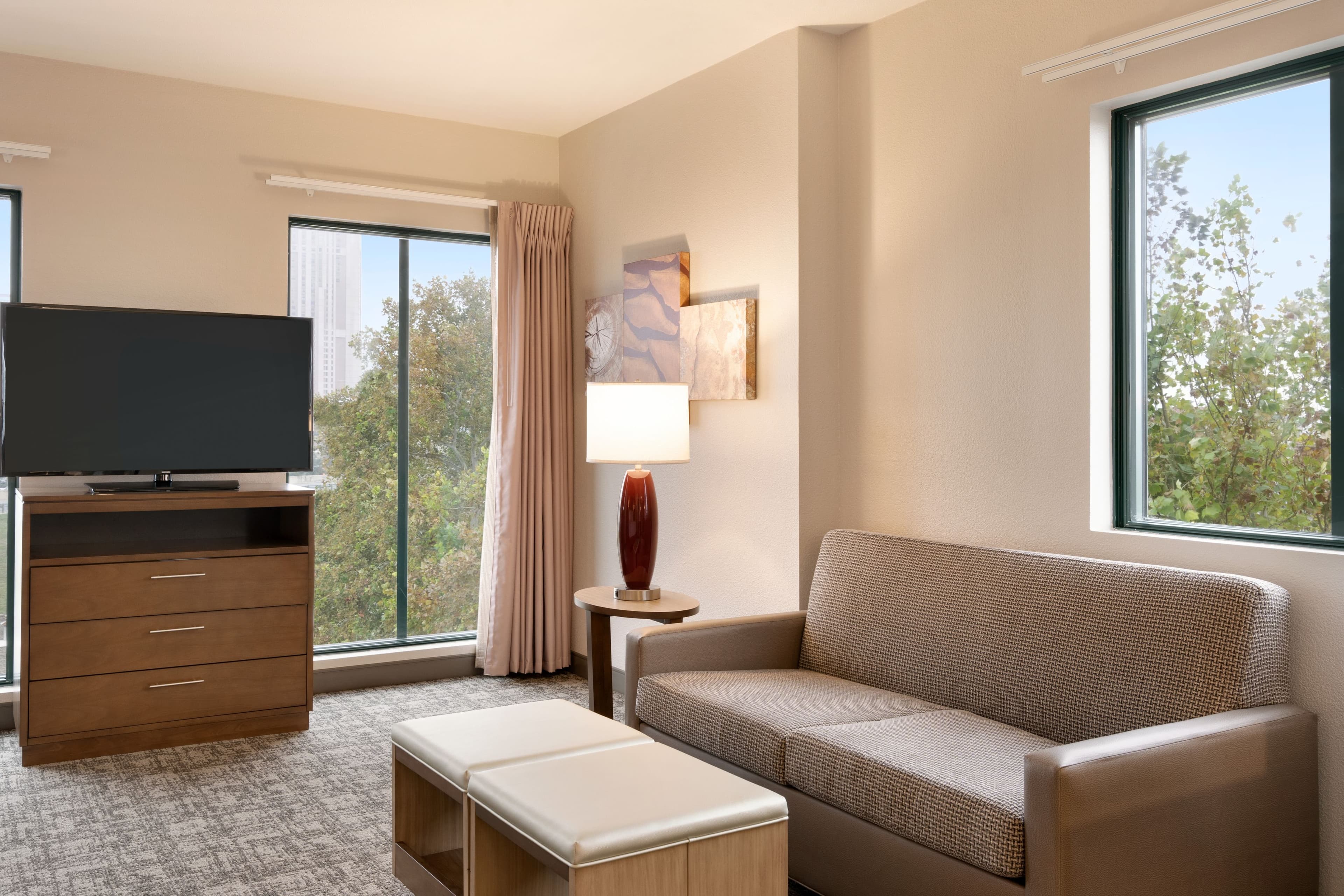 Staybridge Suites San Antonio Downtown Conv Ctr — 7