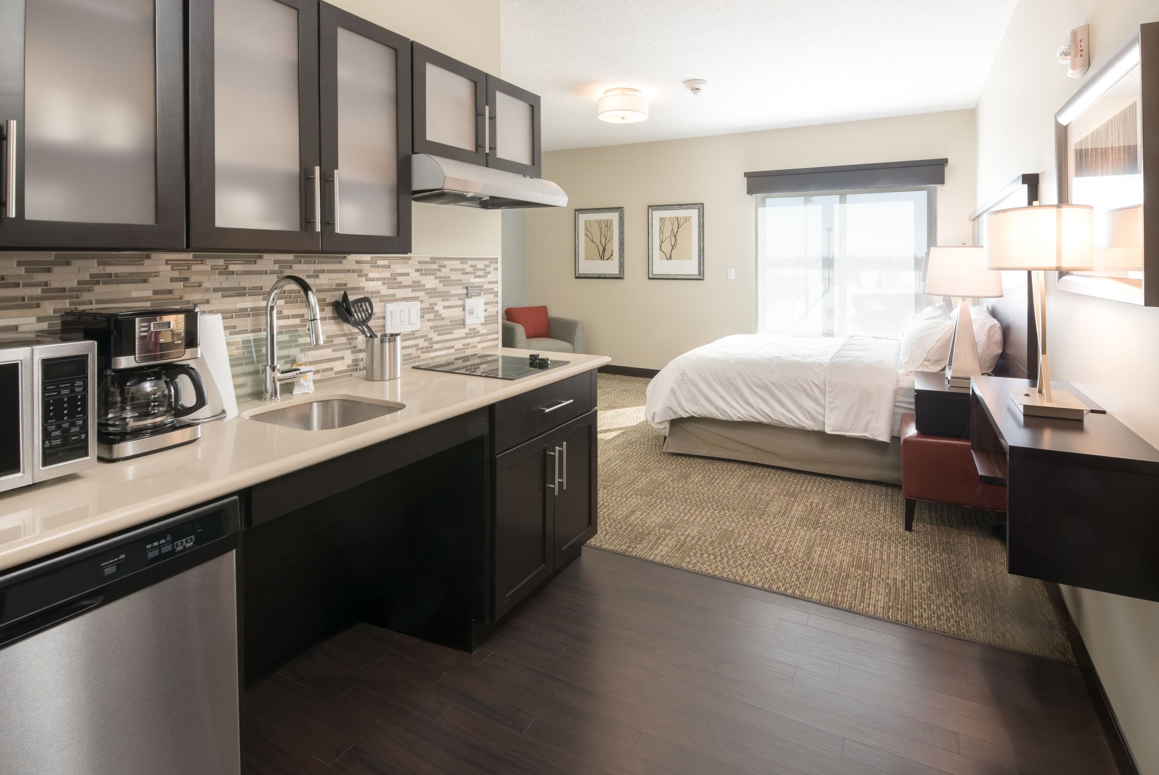 Staybridge Suites Saskatoon - University — 6