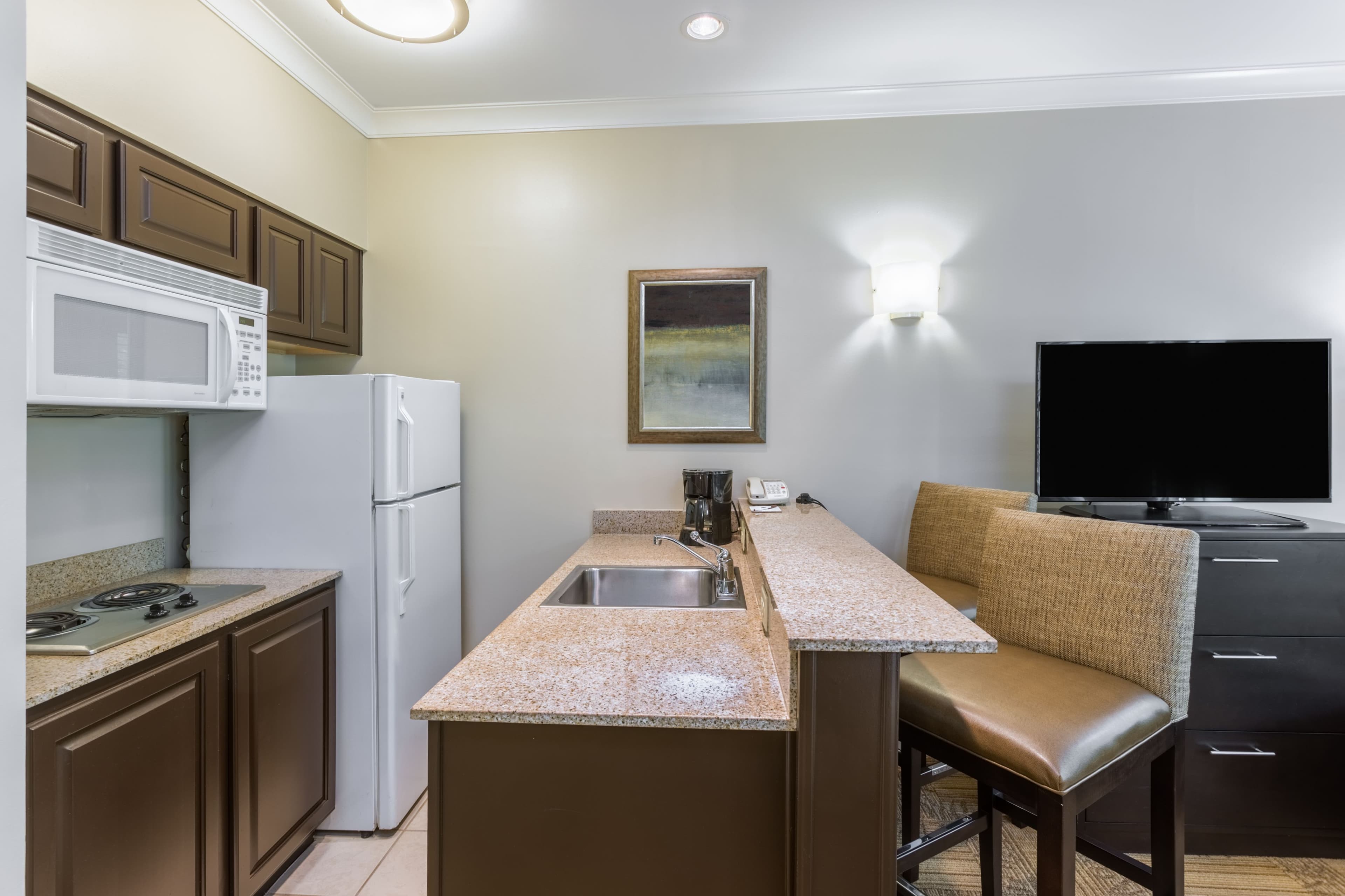 Staybridge Suites Savannah Historic District - Image 4