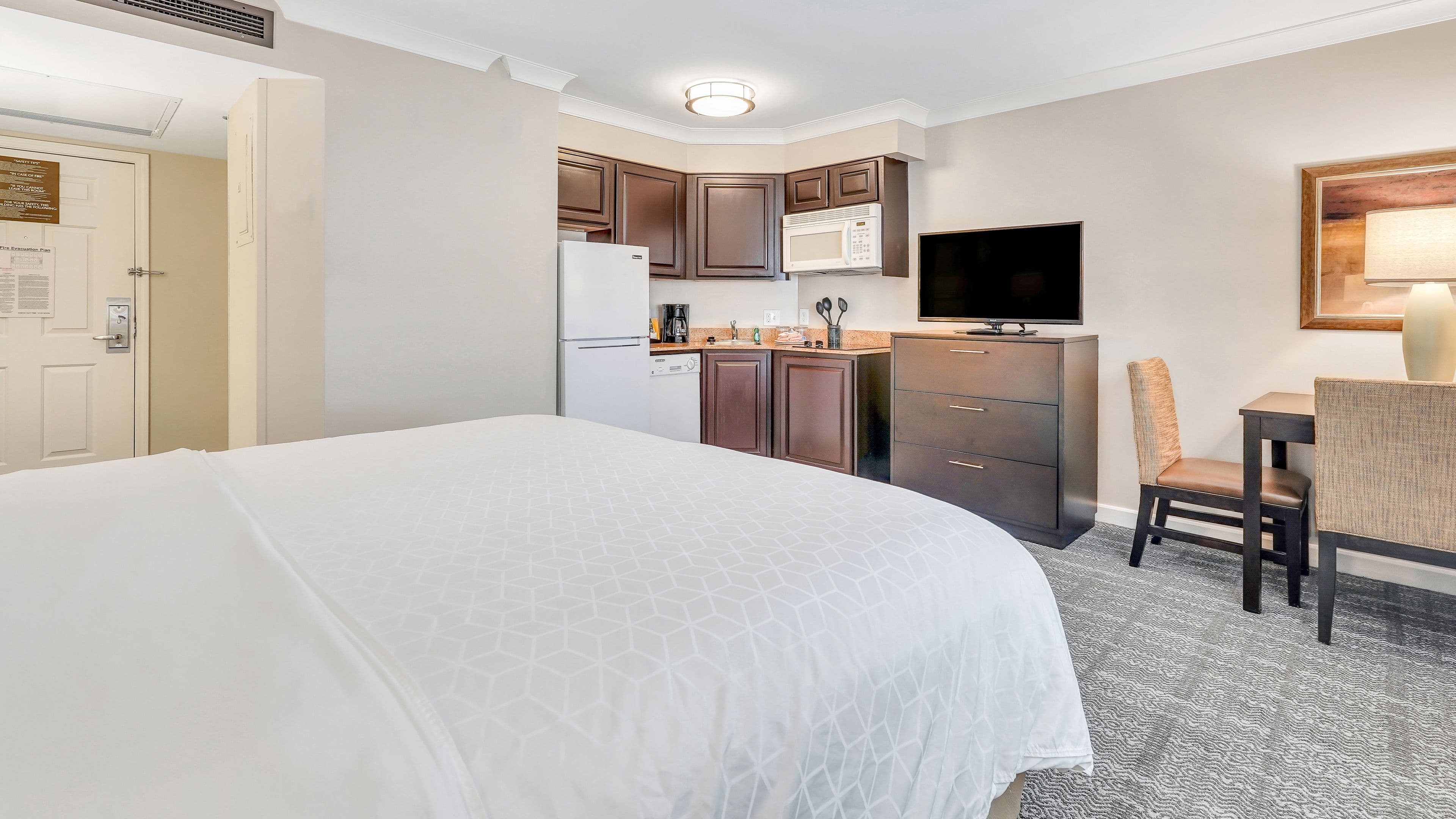 Staybridge Suites Savannah Historic District - Image 3