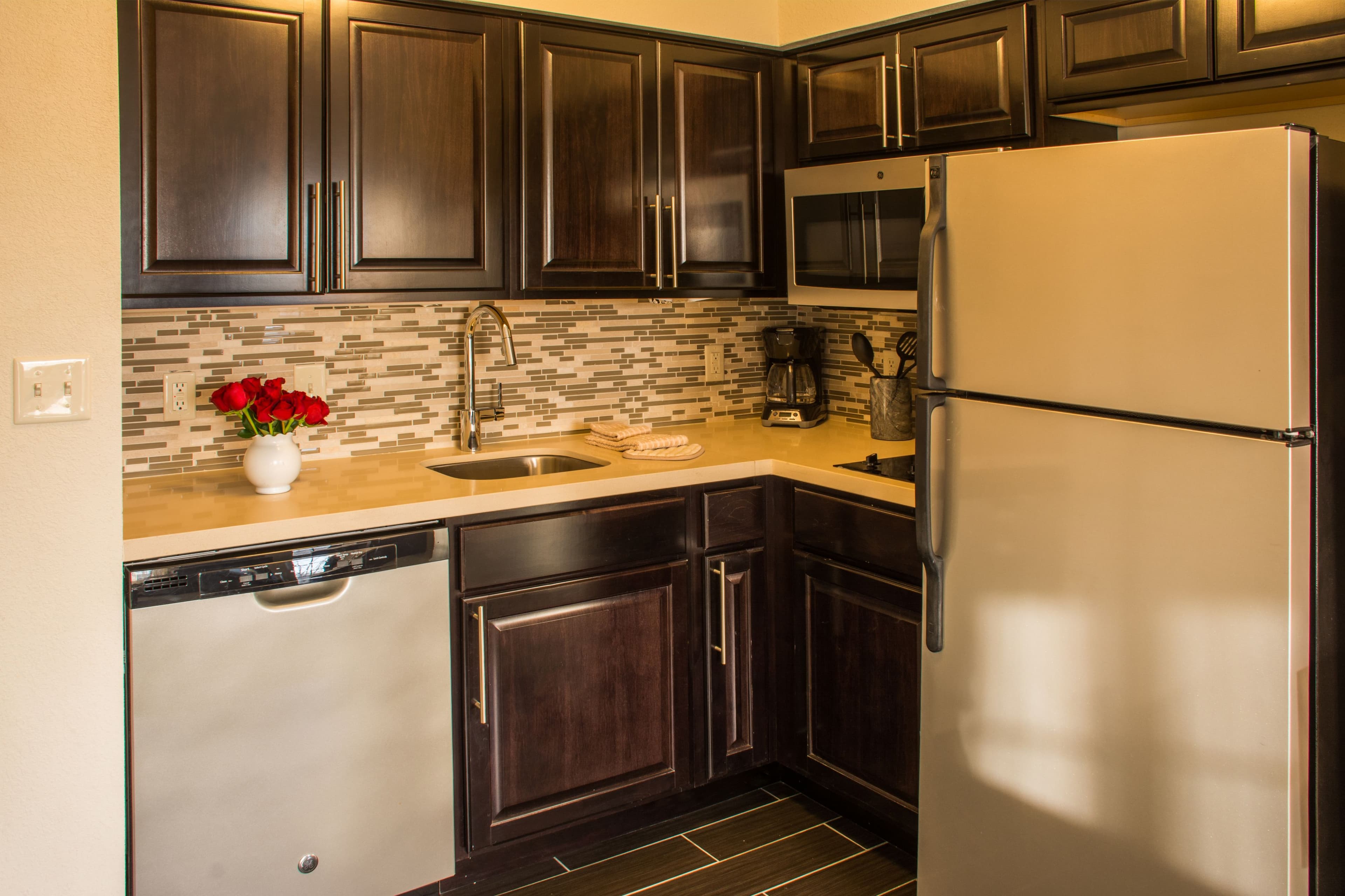 Staybridge Suites Schererville - Image 2