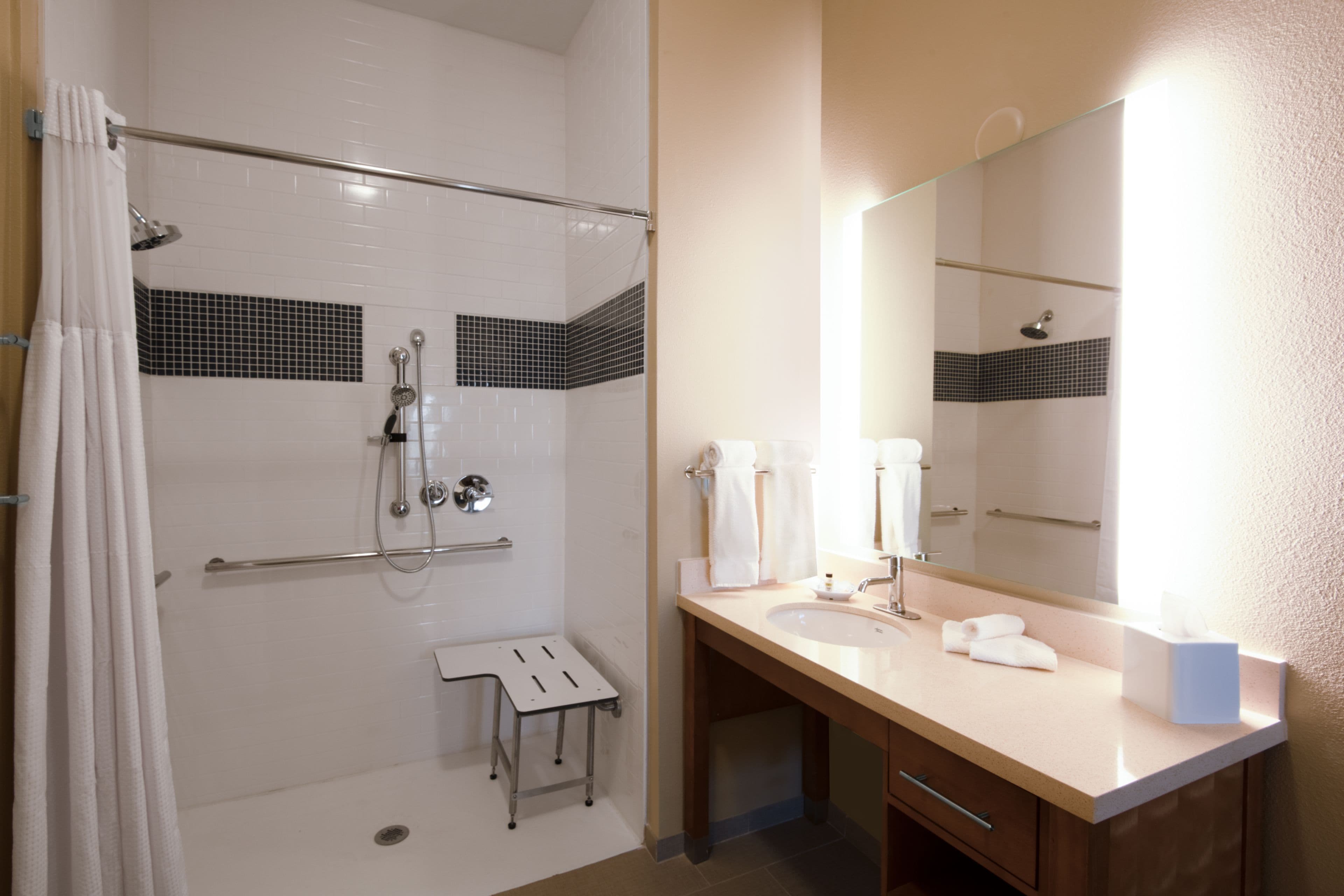 Staybridge Suites Scottsdale - Talking Stick — 16