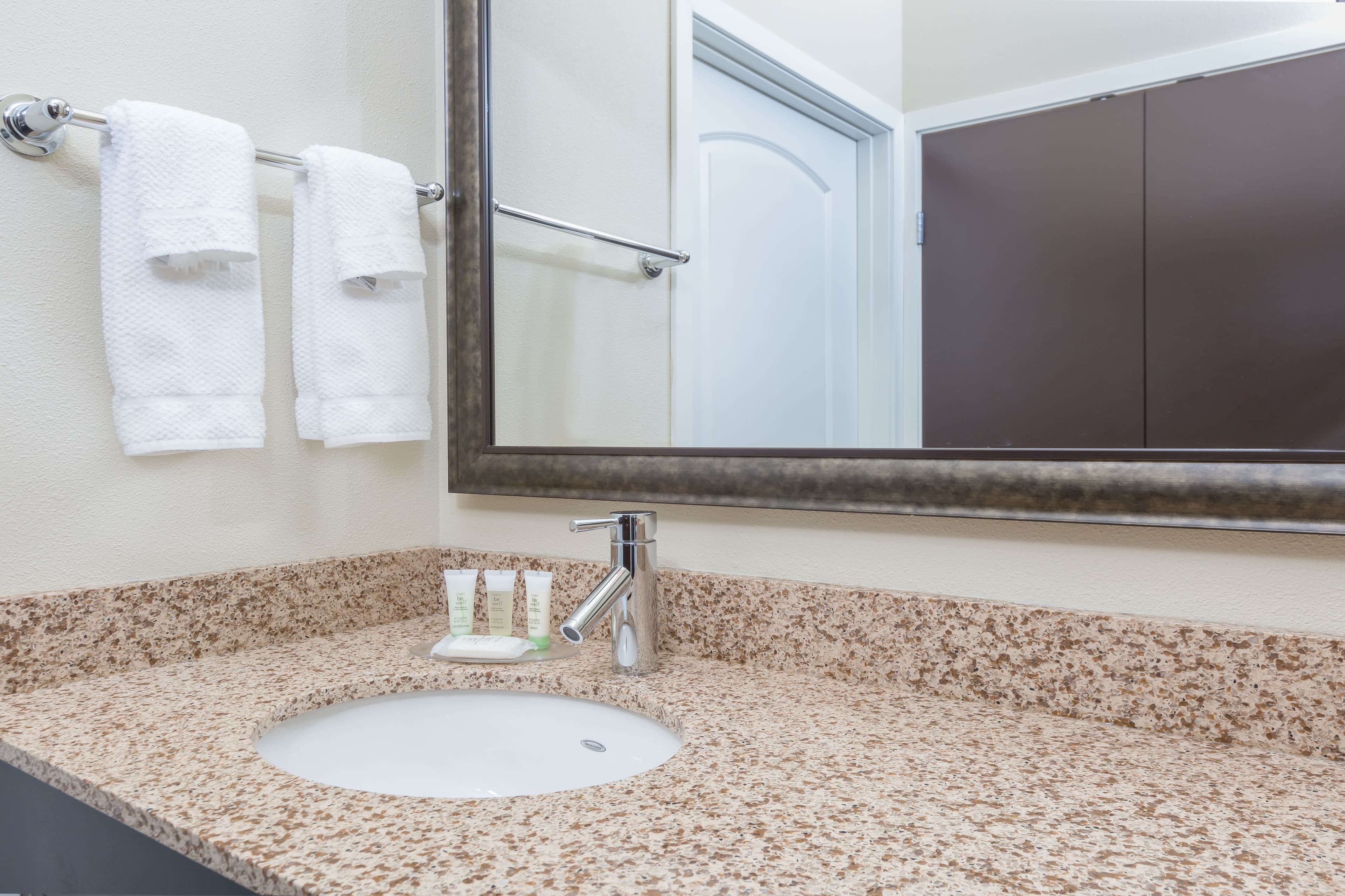 Staybridge Suites Seattle - Fremont — 10