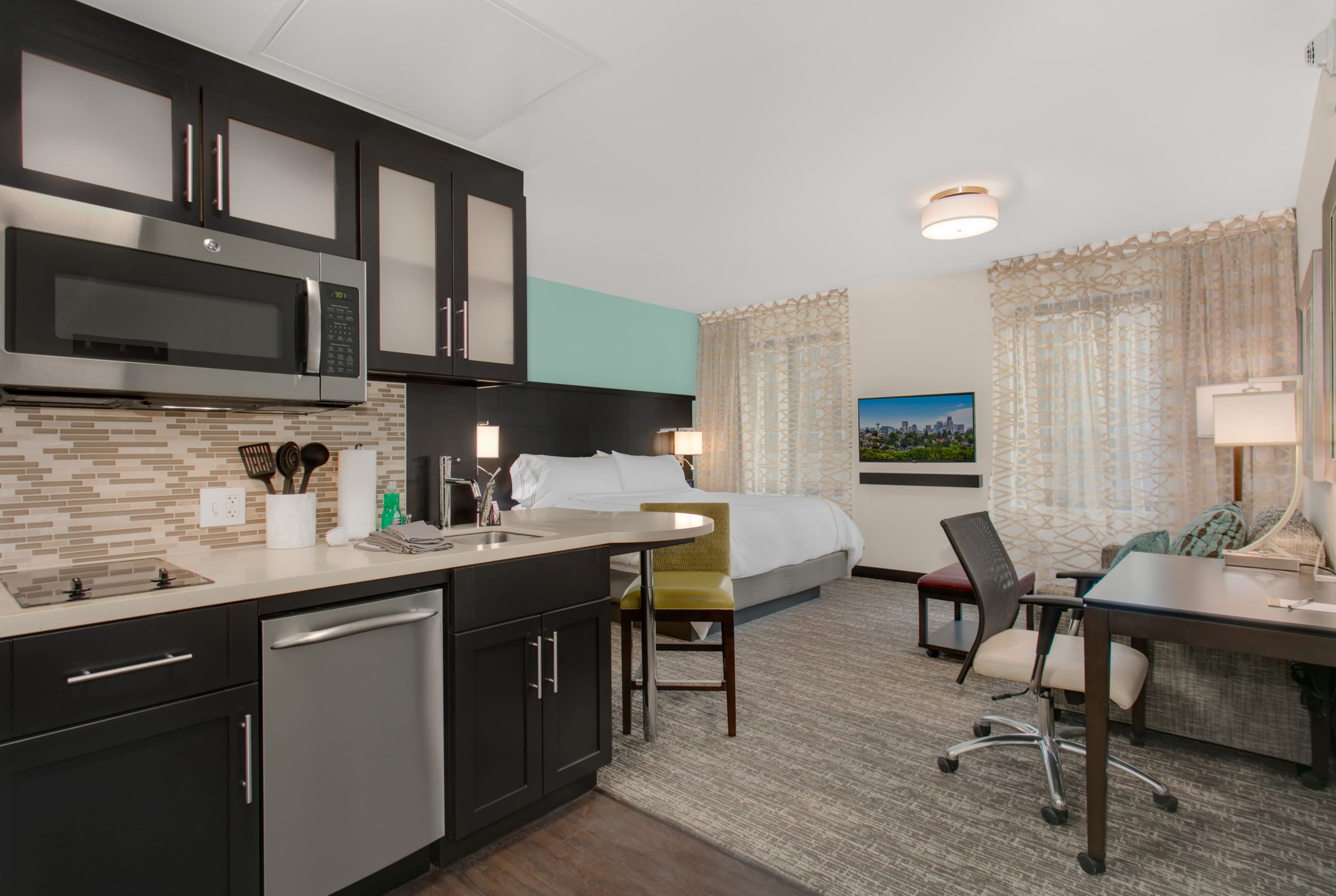 Staybridge Suites Seattle Downtown - Lake Union — 13