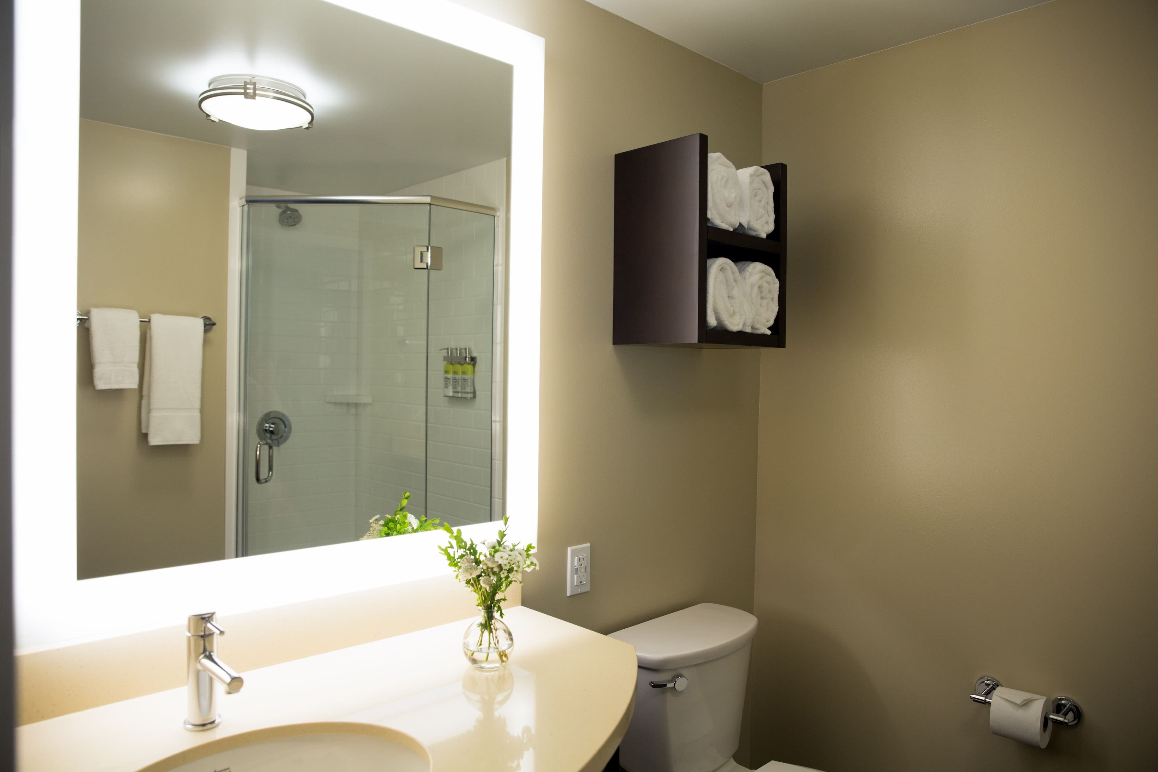 Staybridge Suites Seattle Downtown - Lake Union — 12