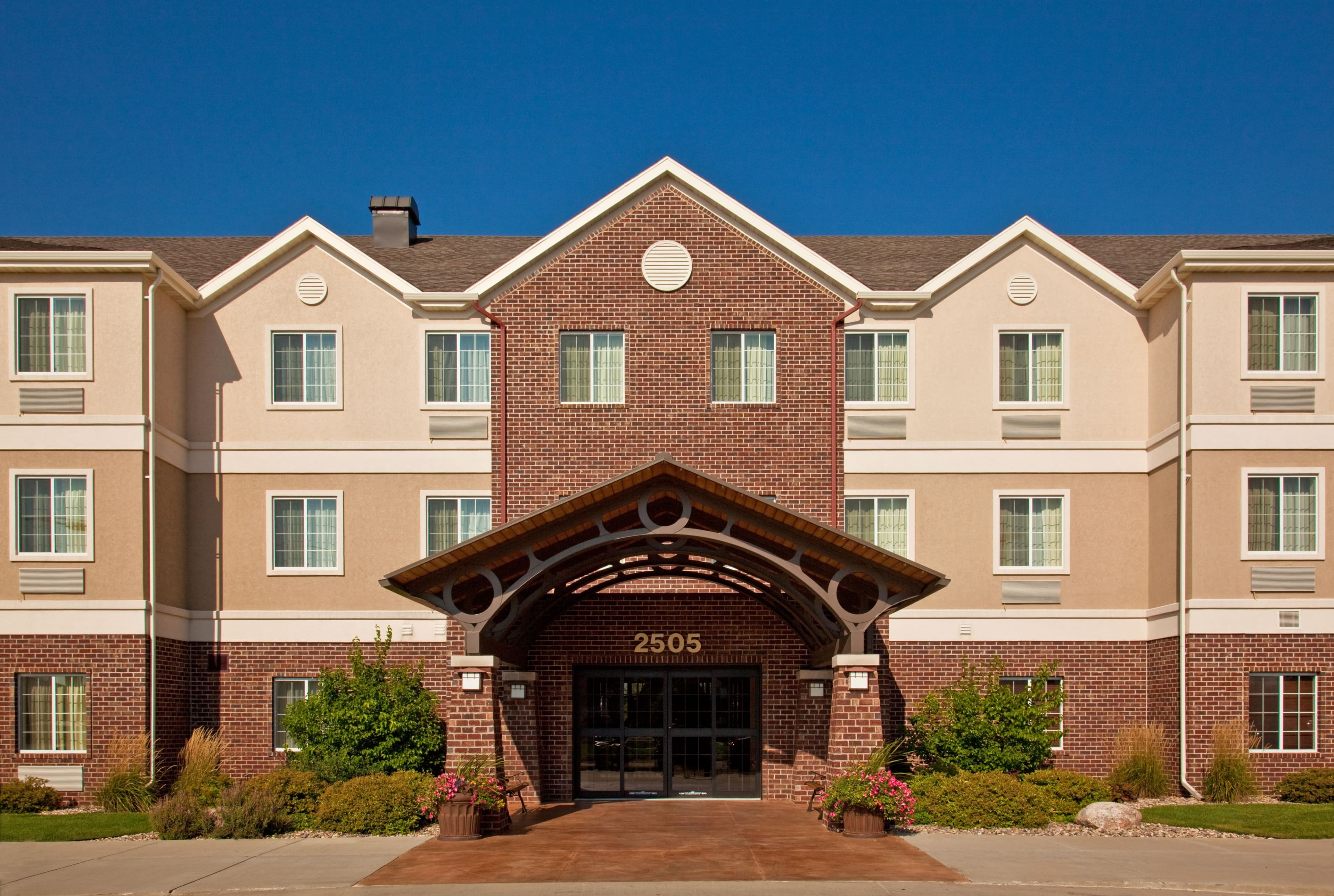 Staybridge Suites Sioux Falls at Empire Mall - Image 1