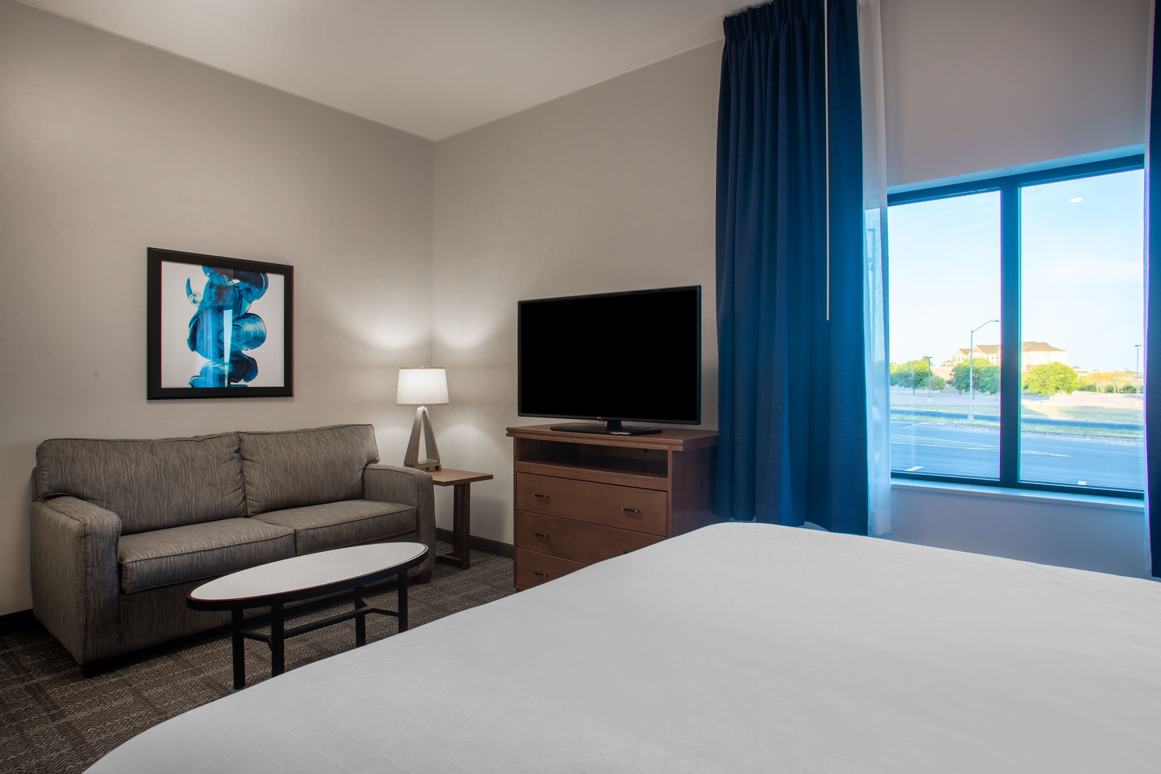 1 King Bed Studio suite - Image 4
