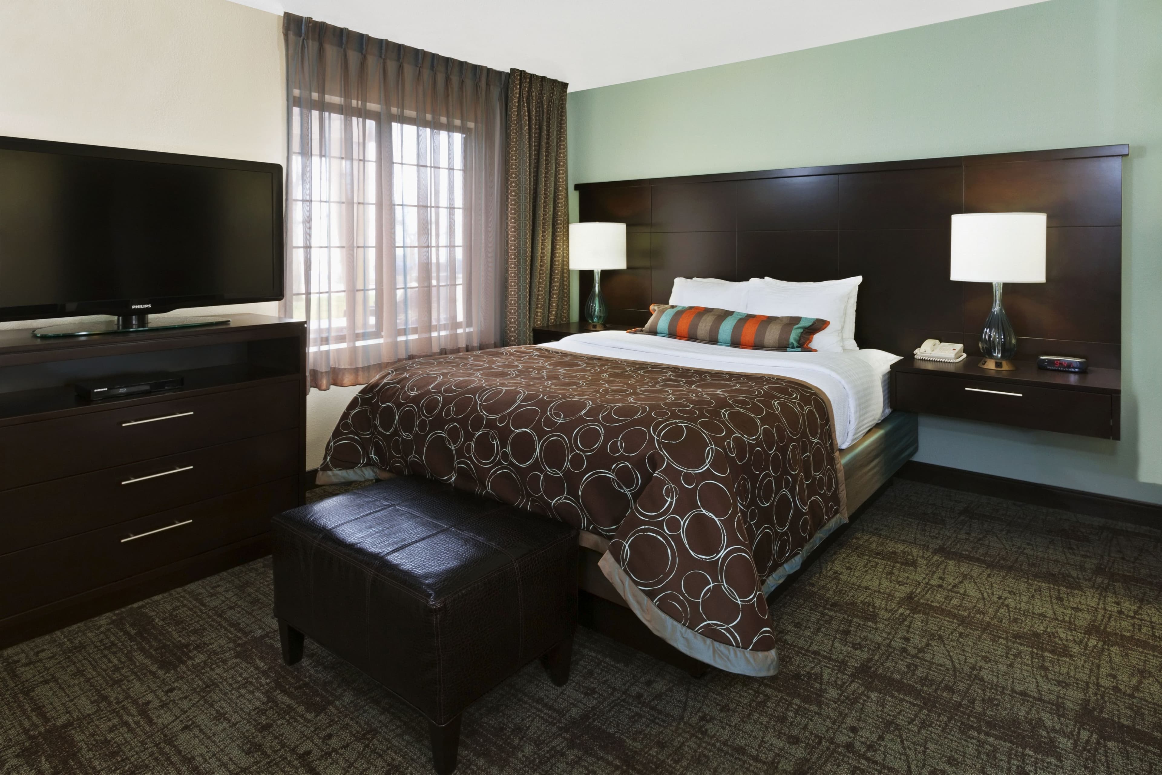 Staybridge Suites Springfield-South - Image 2