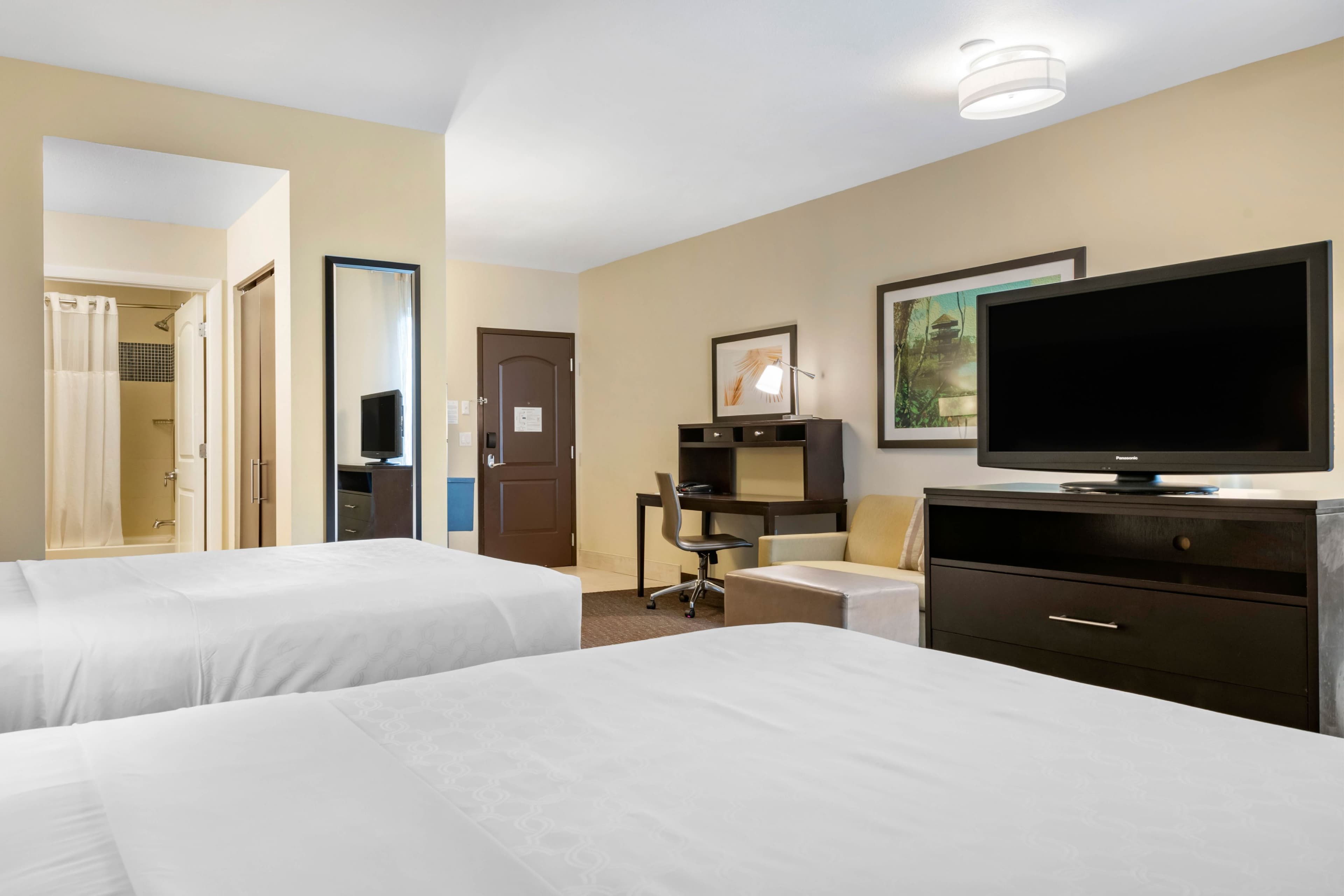 Staybridge Suites St. Petersburg Downtown — 16