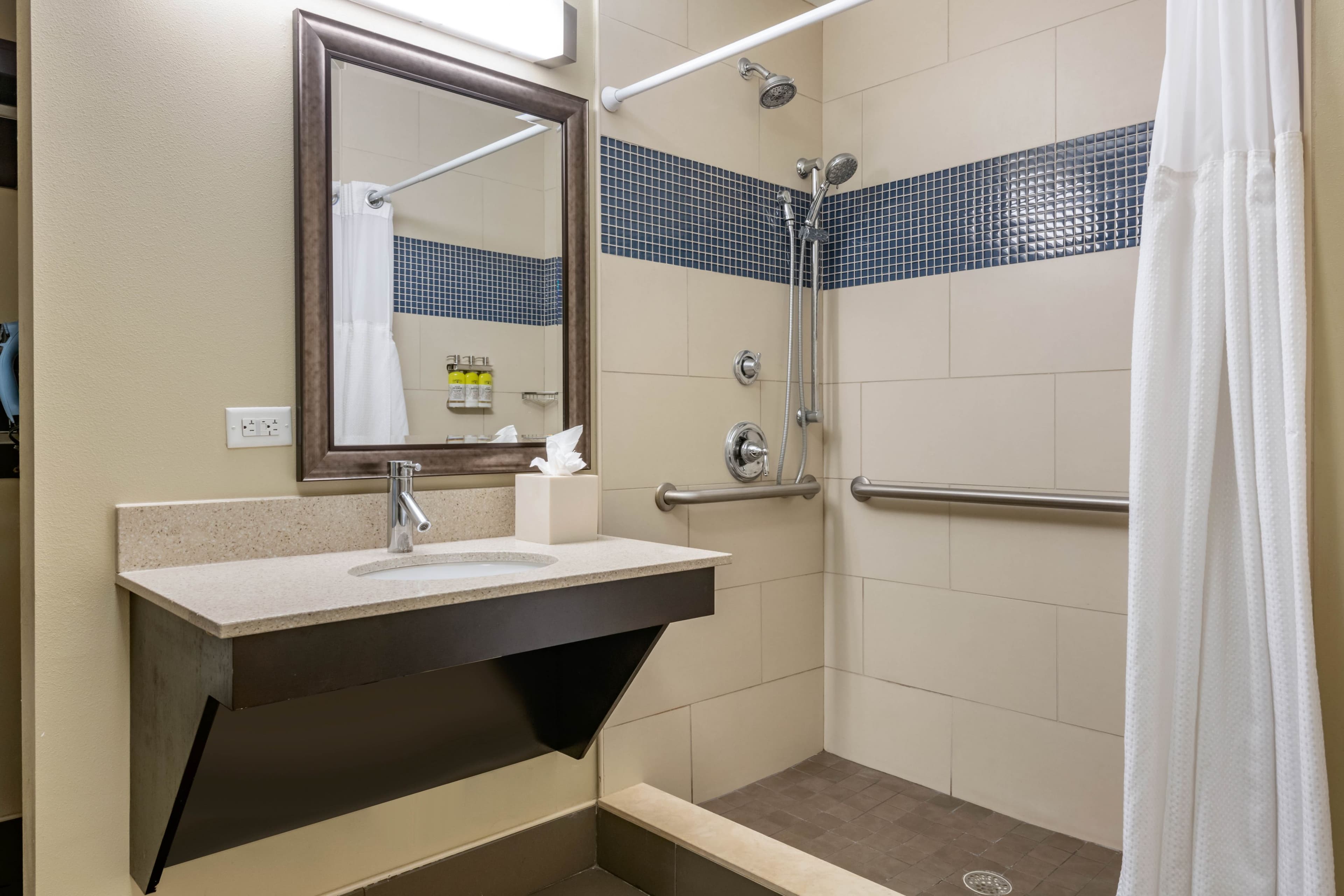 Staybridge Suites St. Petersburg Downtown — 28