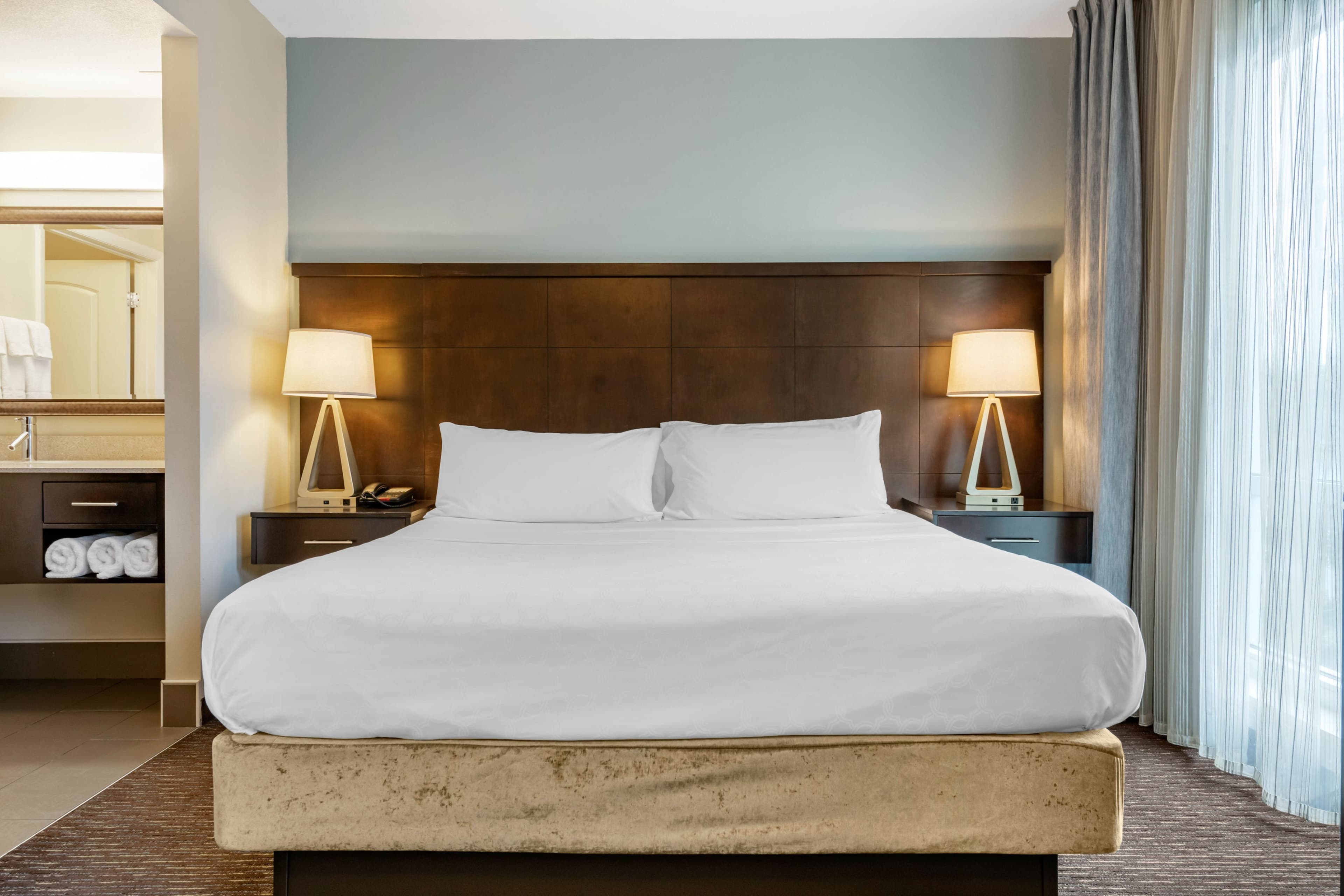 Staybridge Suites St. Petersburg Downtown — 9